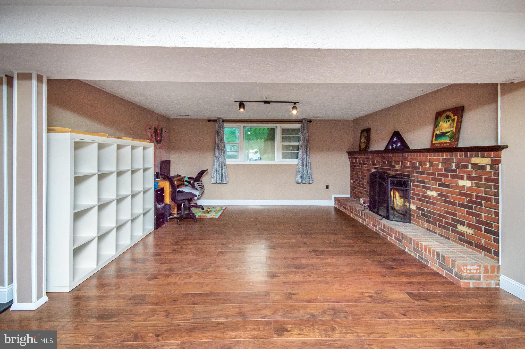 BROOKWOOD ESTATES - Residential