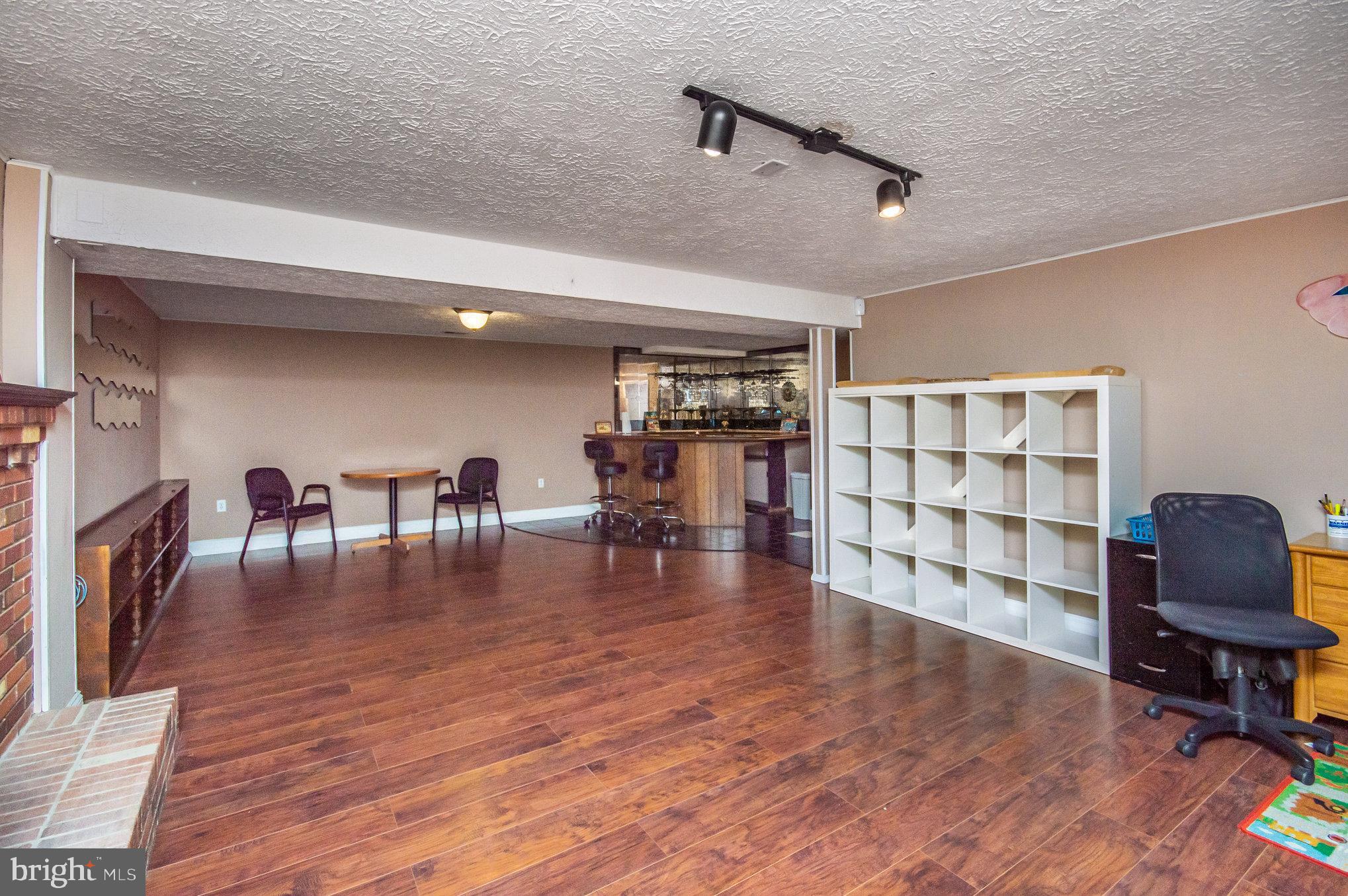 BROOKWOOD ESTATES - Residential