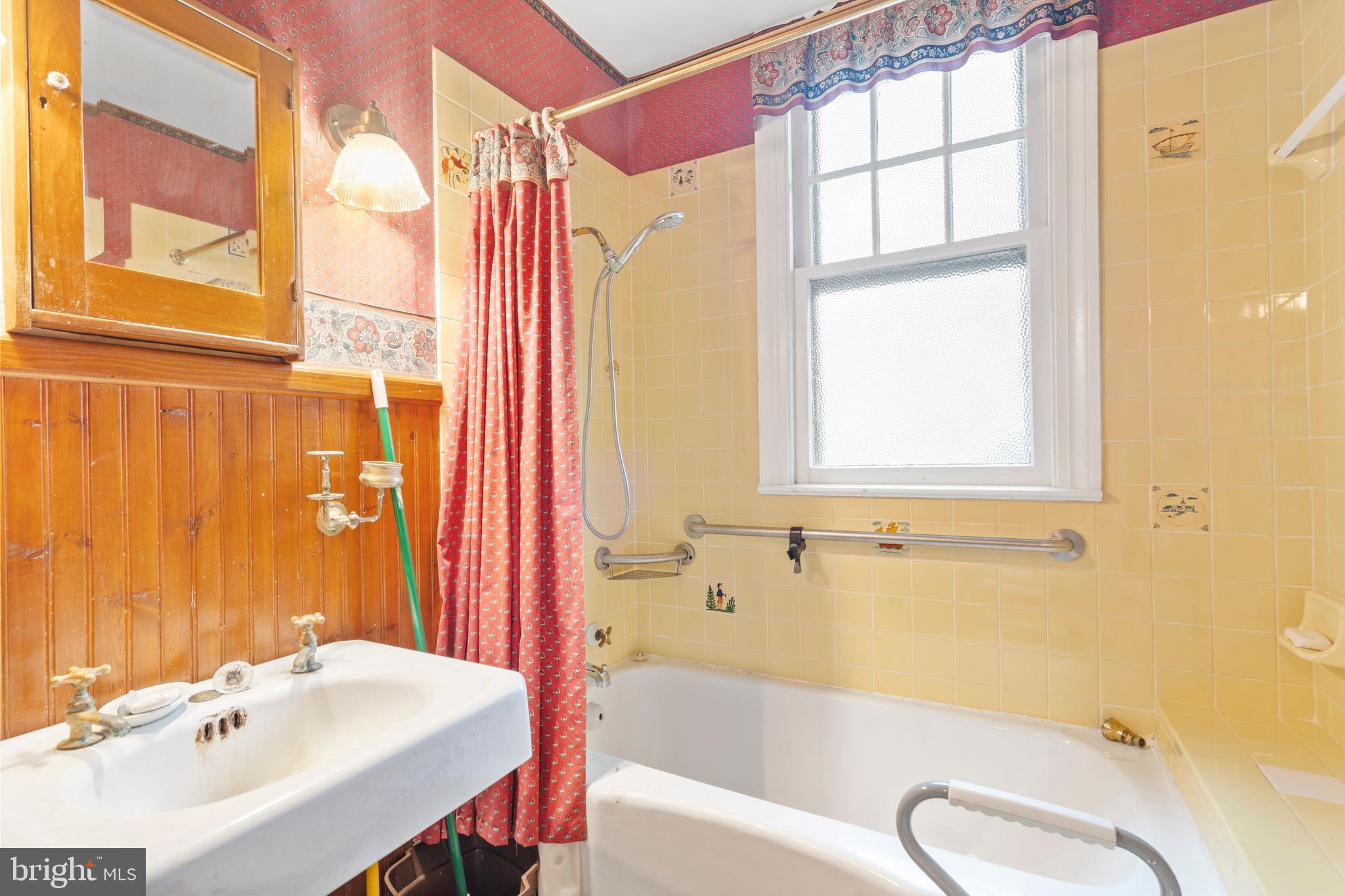 ASHTON HEIGHTS - Residential