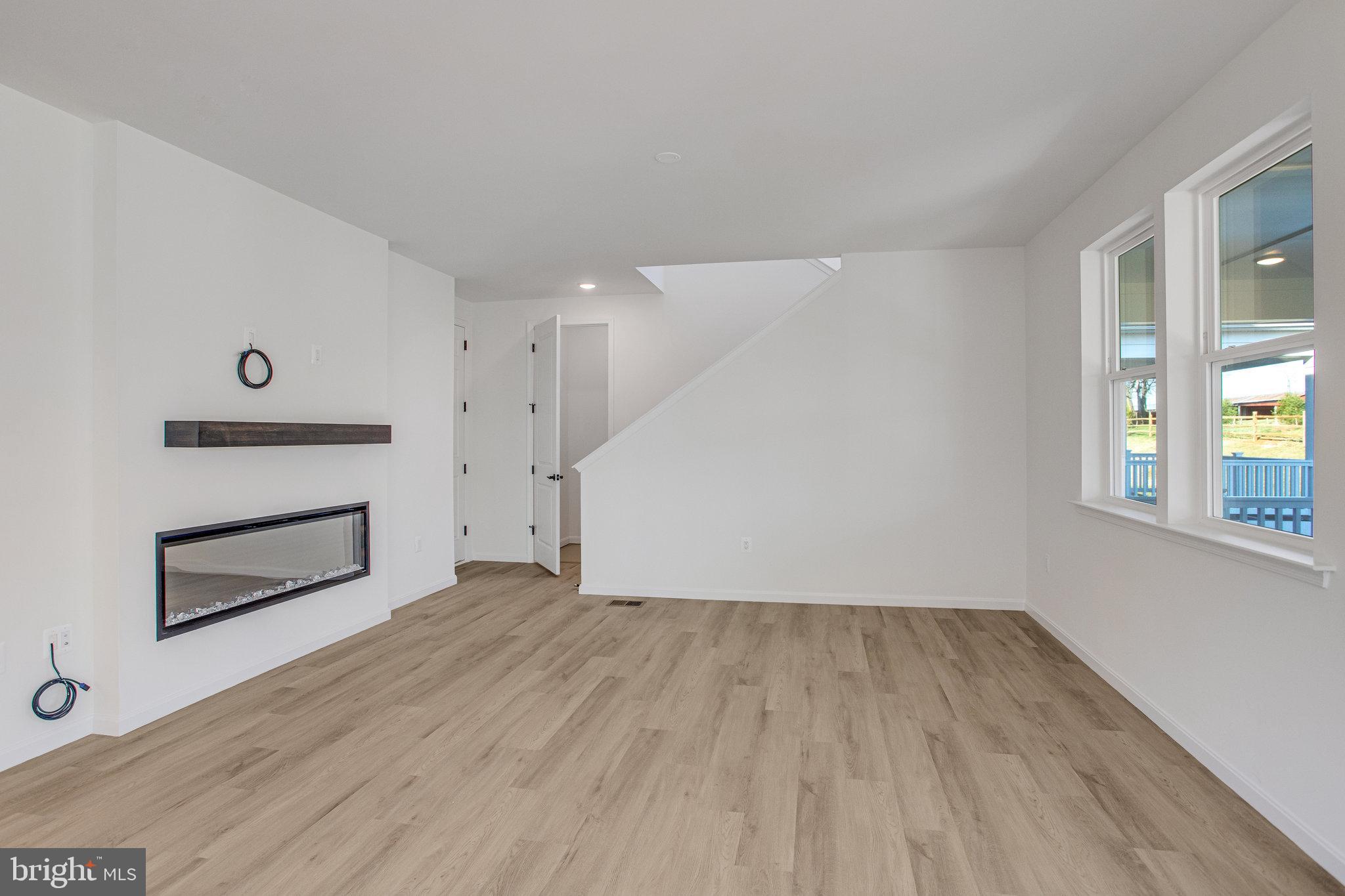 601 CLOVER LANE