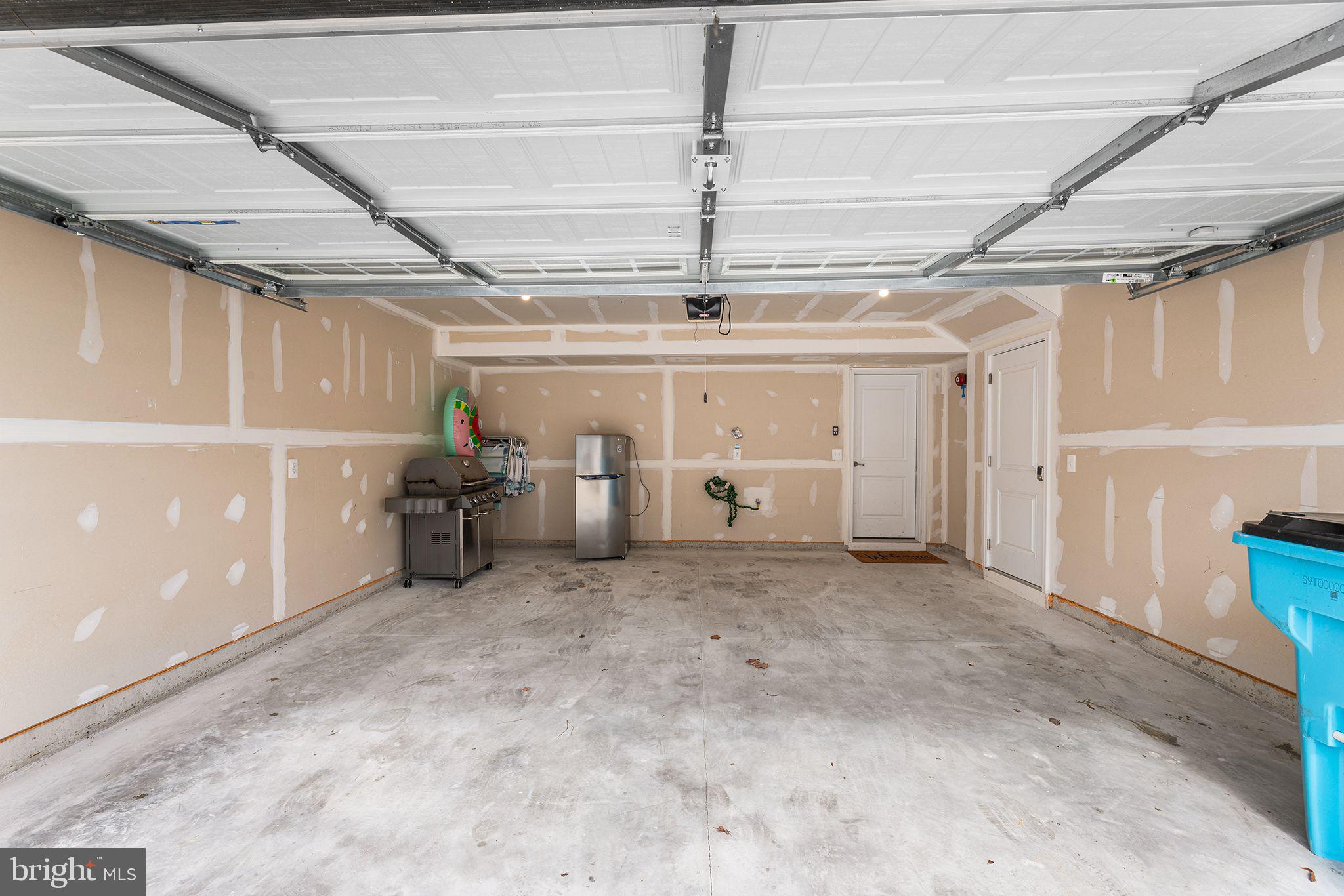 SEA OAKS VILLAGE - Residential