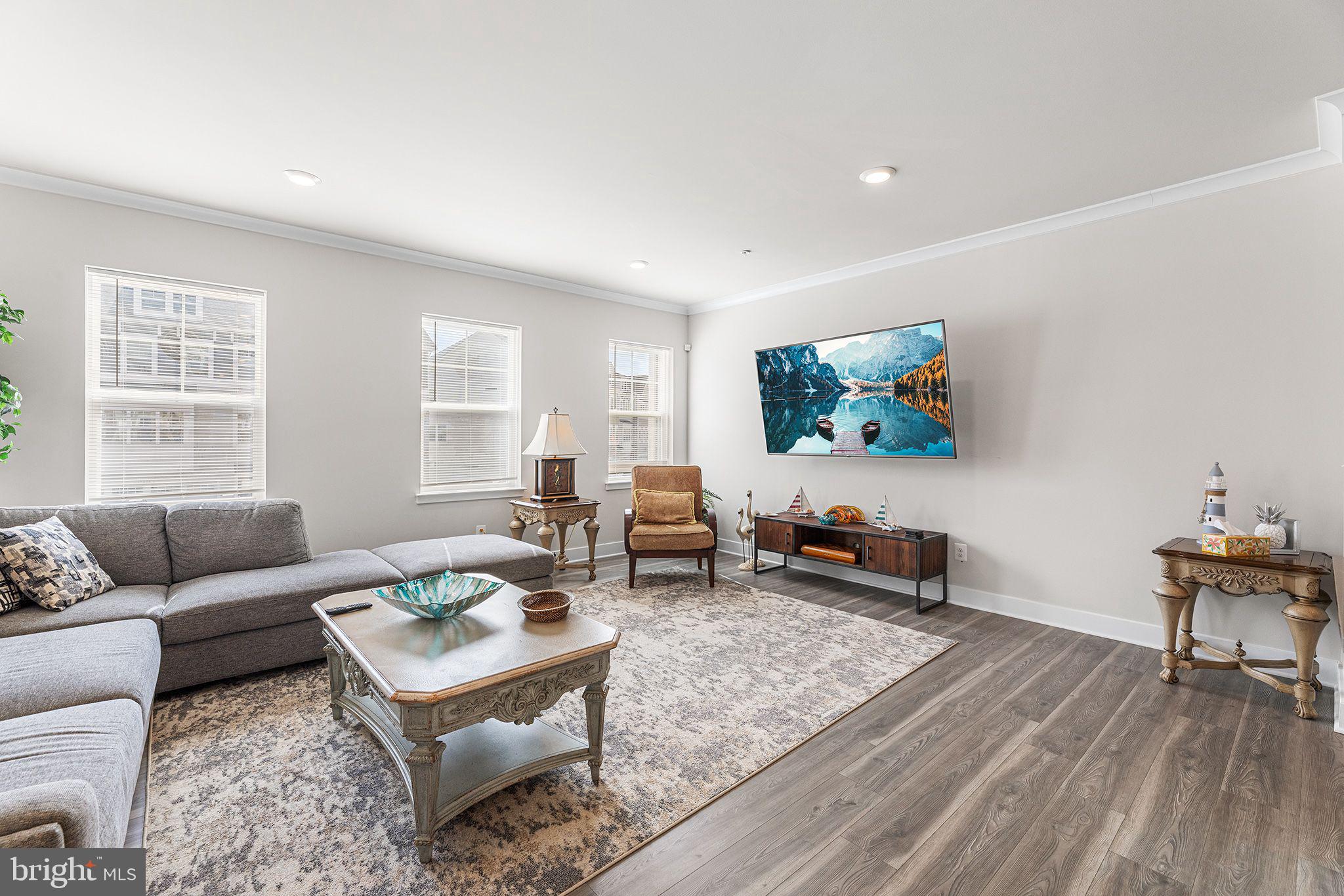 SEA OAKS VILLAGE - Residential