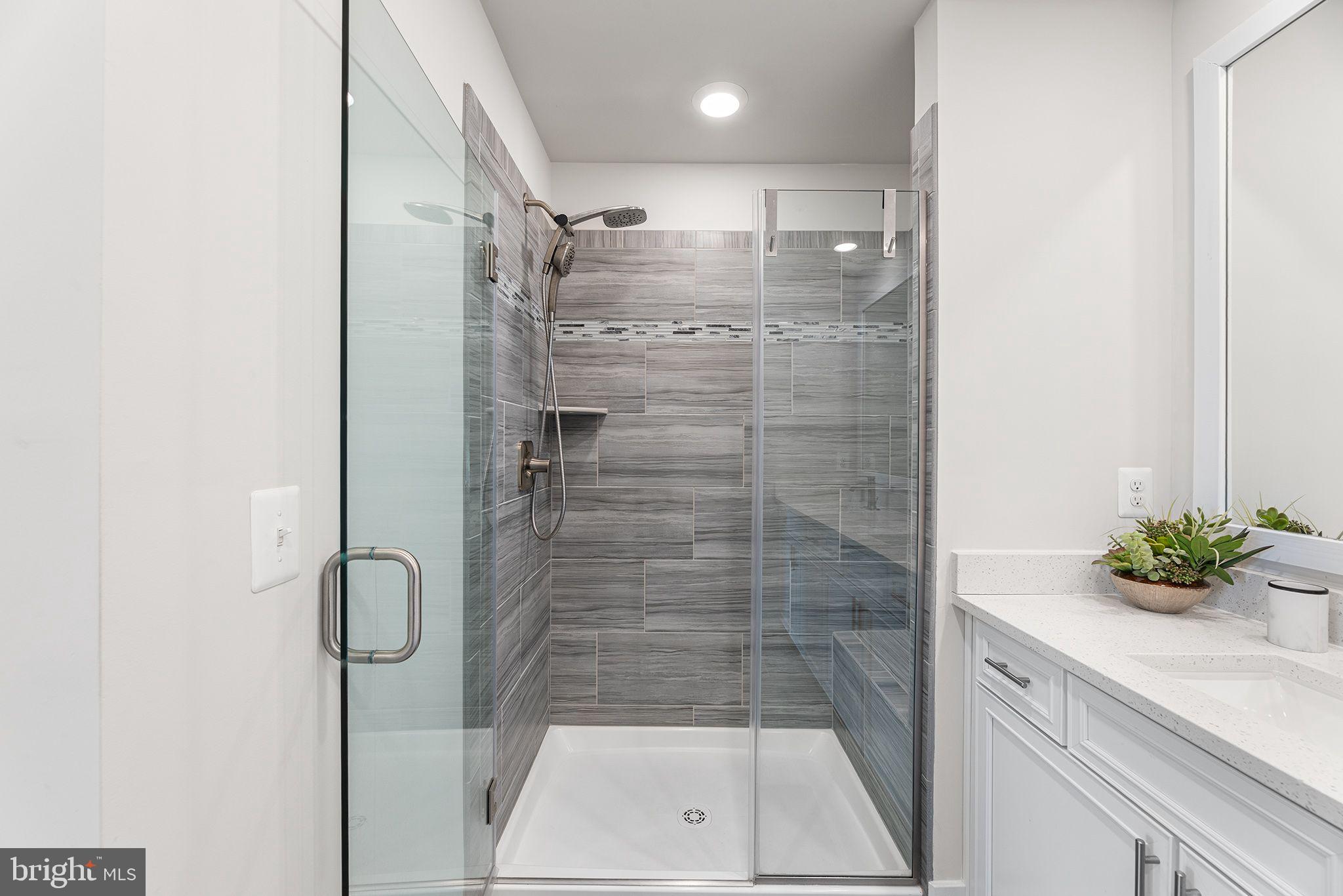 SEA OAKS VILLAGE - Residential