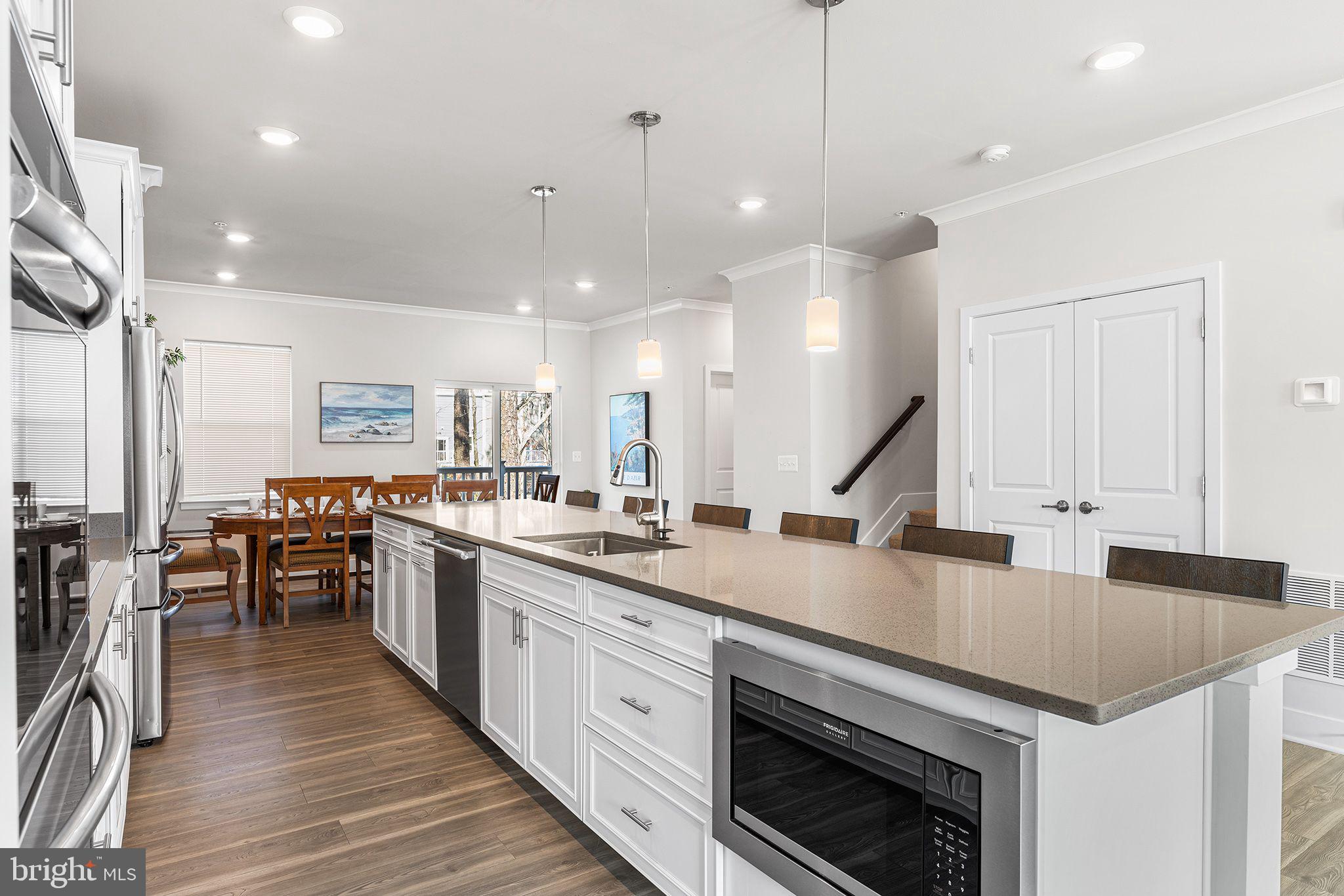 SEA OAKS VILLAGE - Residential