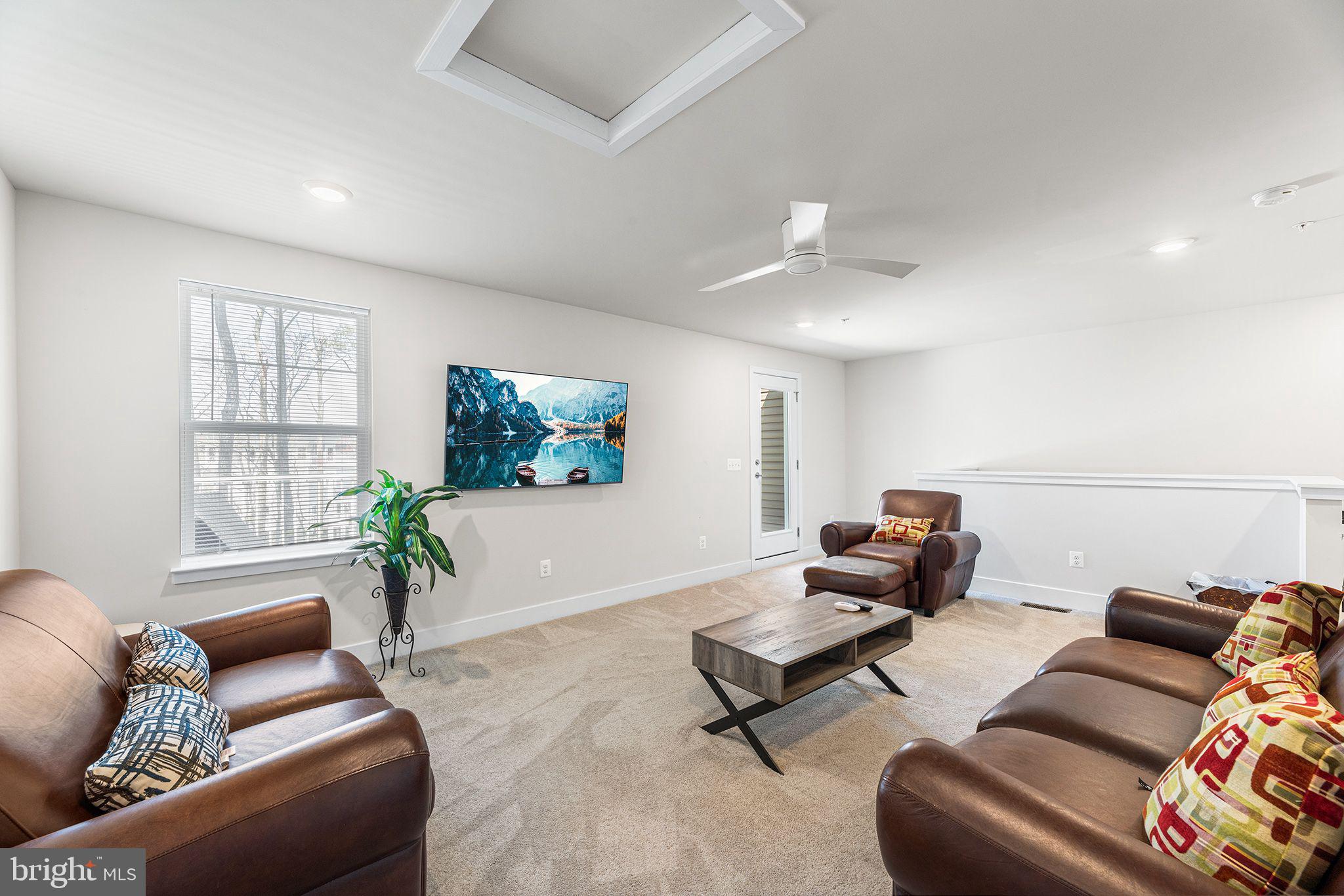 SEA OAKS VILLAGE - Residential