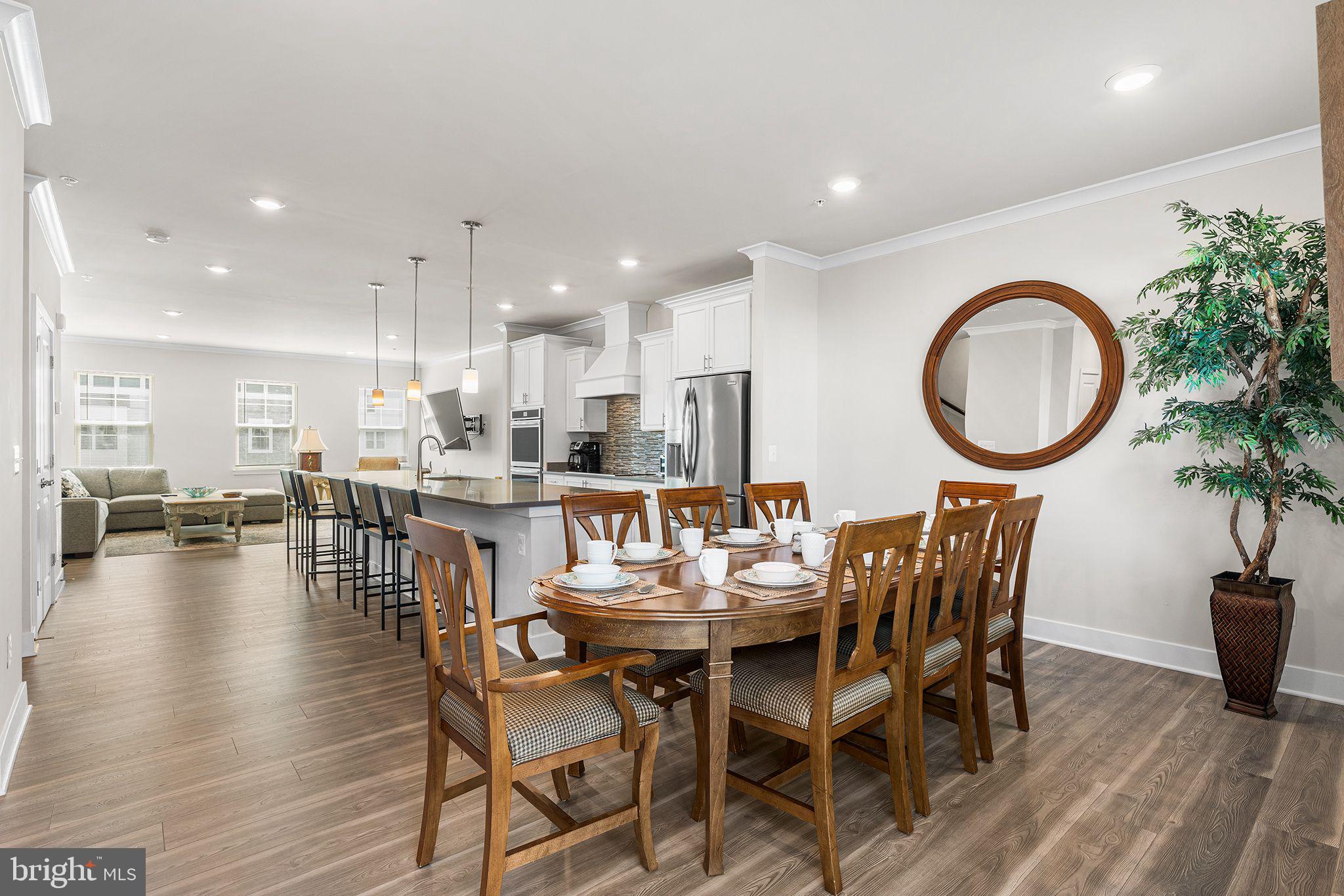 SEA OAKS VILLAGE - Residential