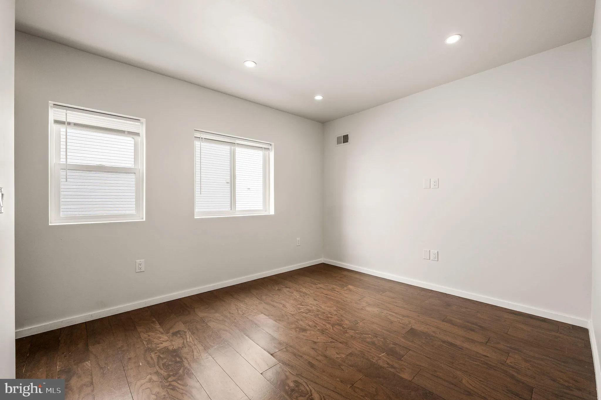 Philadelphia, Pennsylvania 19122, United States, 3 Bedrooms Bedrooms, ,3 BathroomsBathrooms,Residential,Active,164788