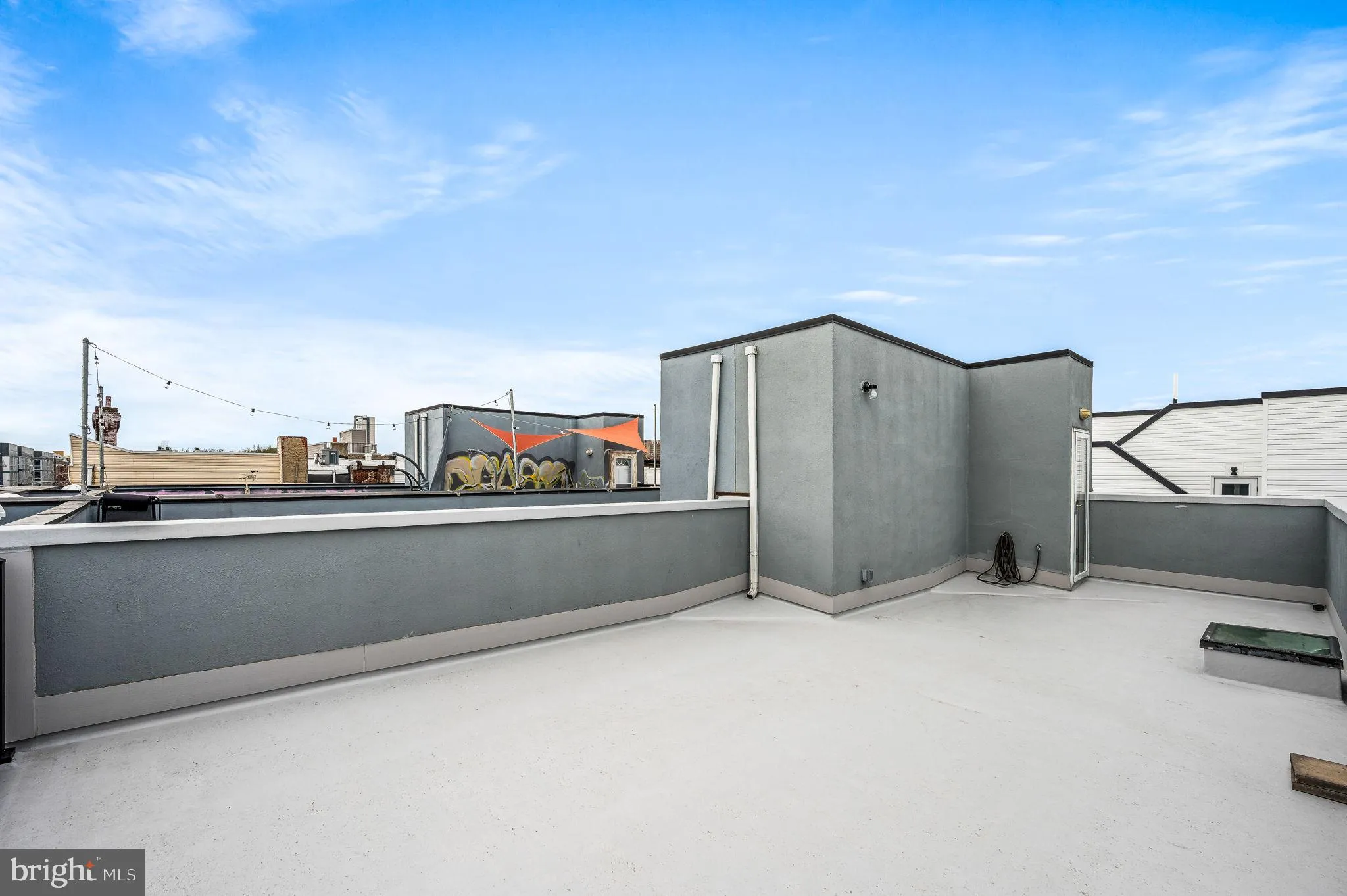 Philadelphia, Pennsylvania 19122, United States, 3 Bedrooms Bedrooms, ,3 BathroomsBathrooms,Residential,Active,164788