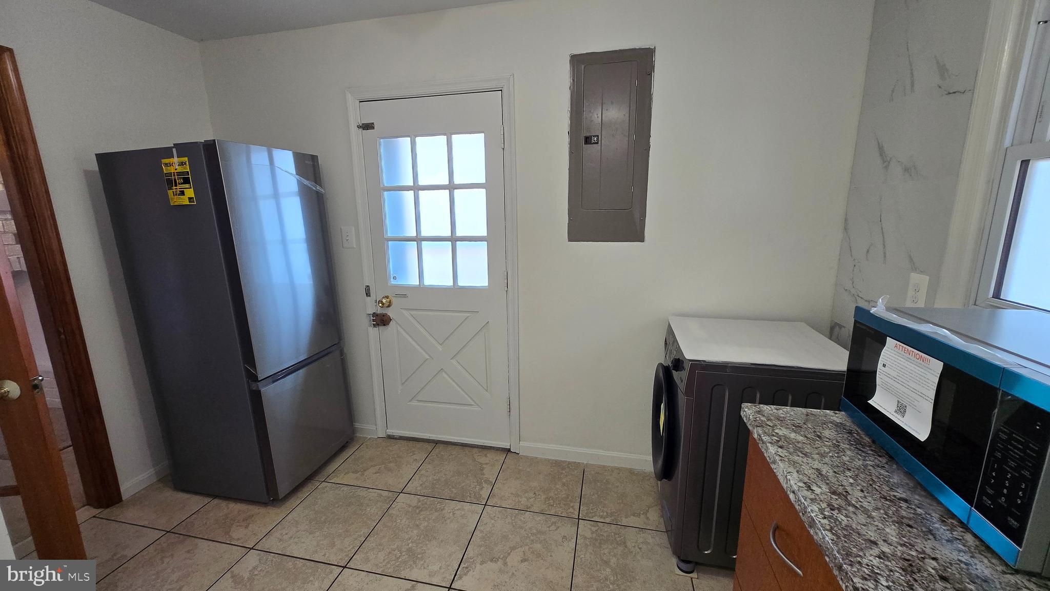 MANOR WOODS - Residential Lease