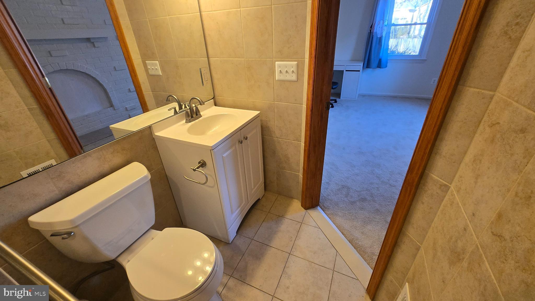 MANOR WOODS - Residential Lease