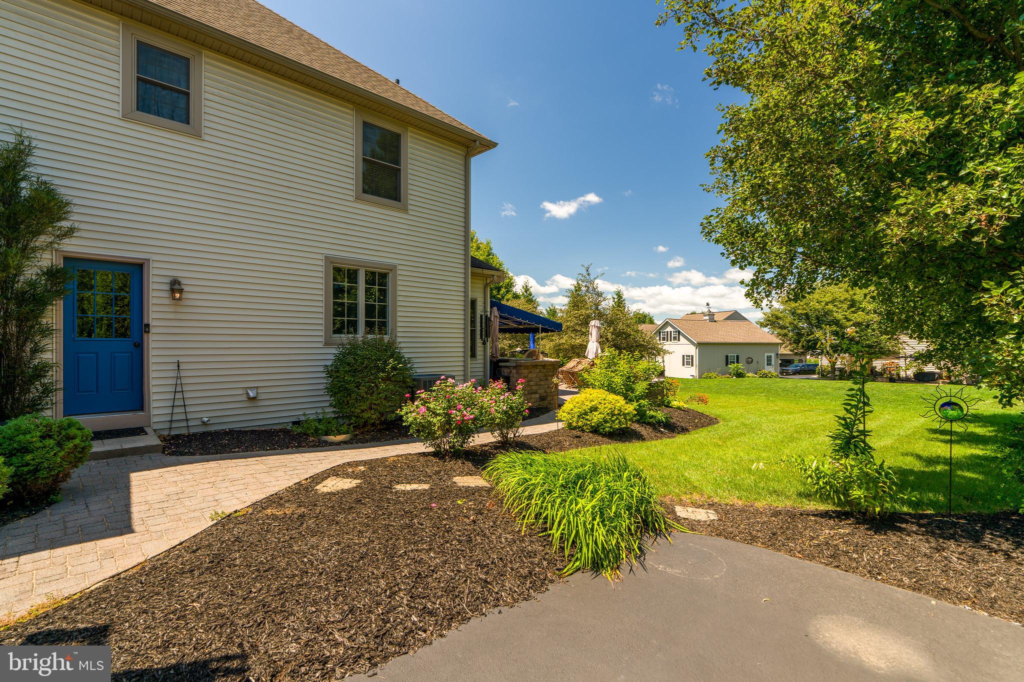 5 STONERIDGE LANE