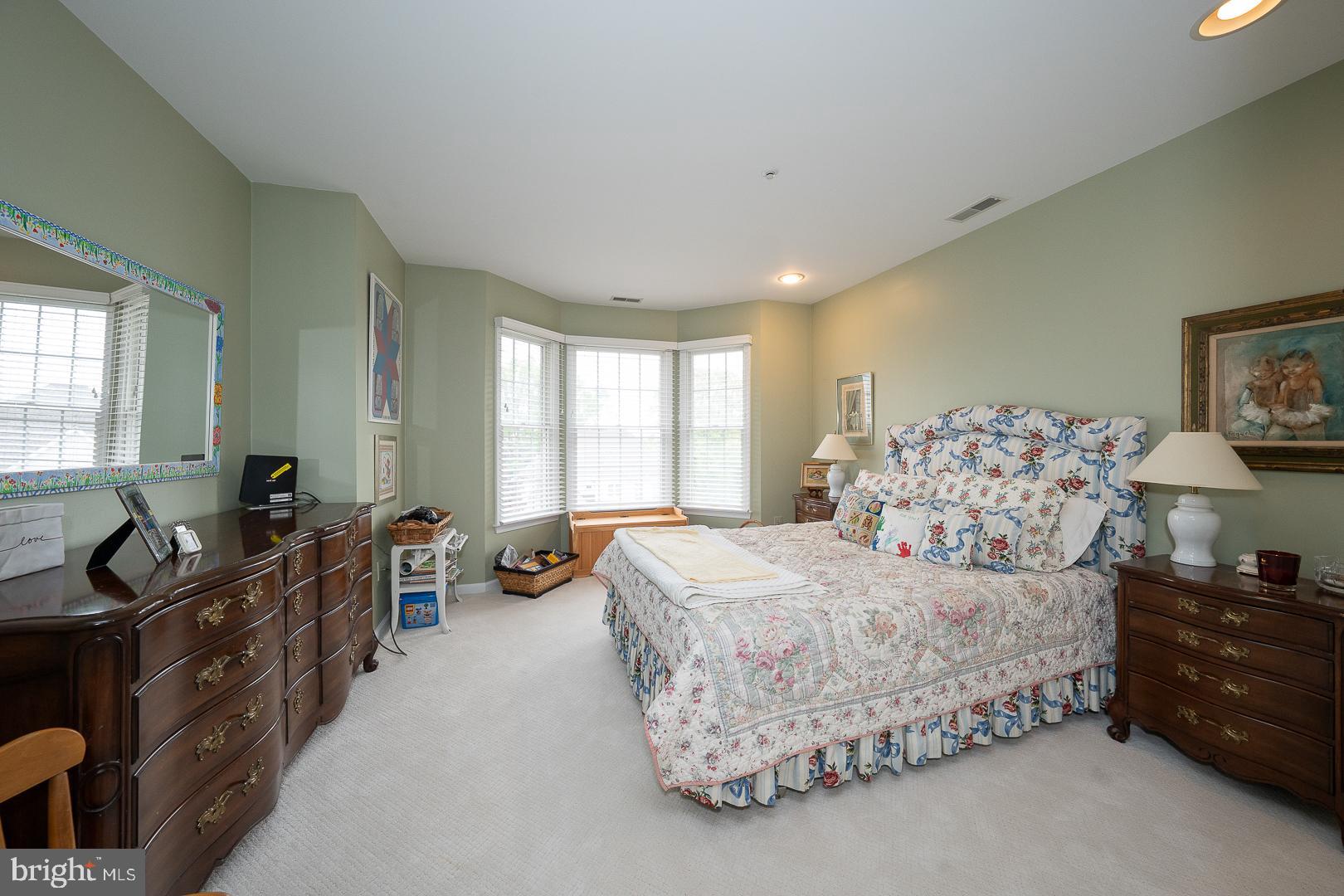 MERION HILL - Residential