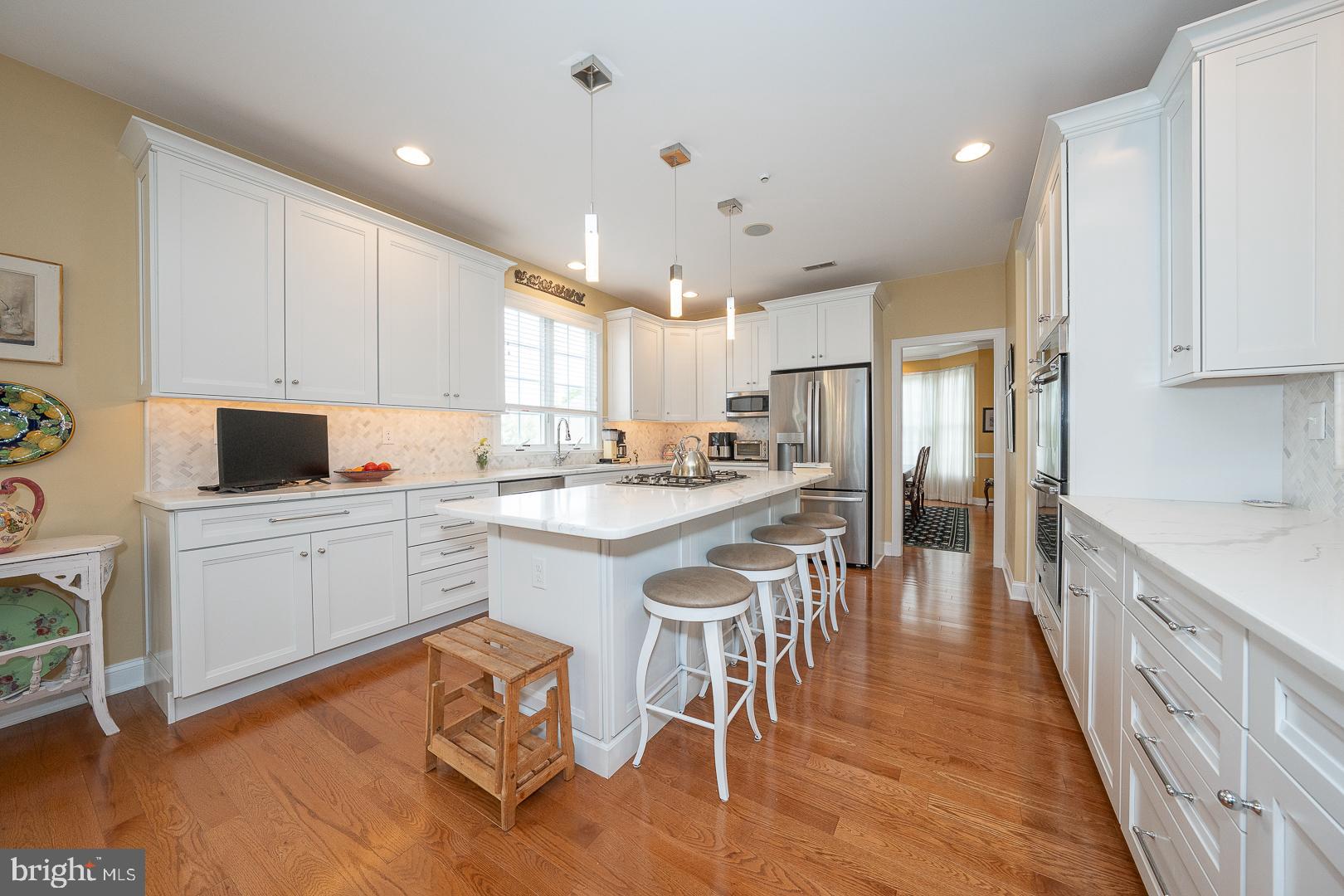 MERION HILL - Residential
