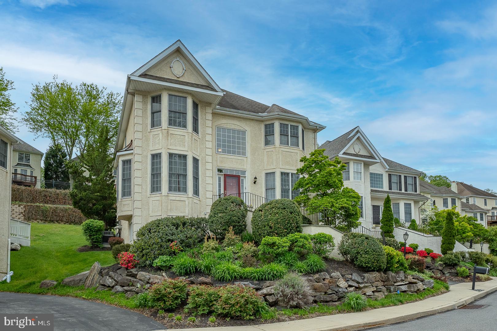 MERION HILL - Residential