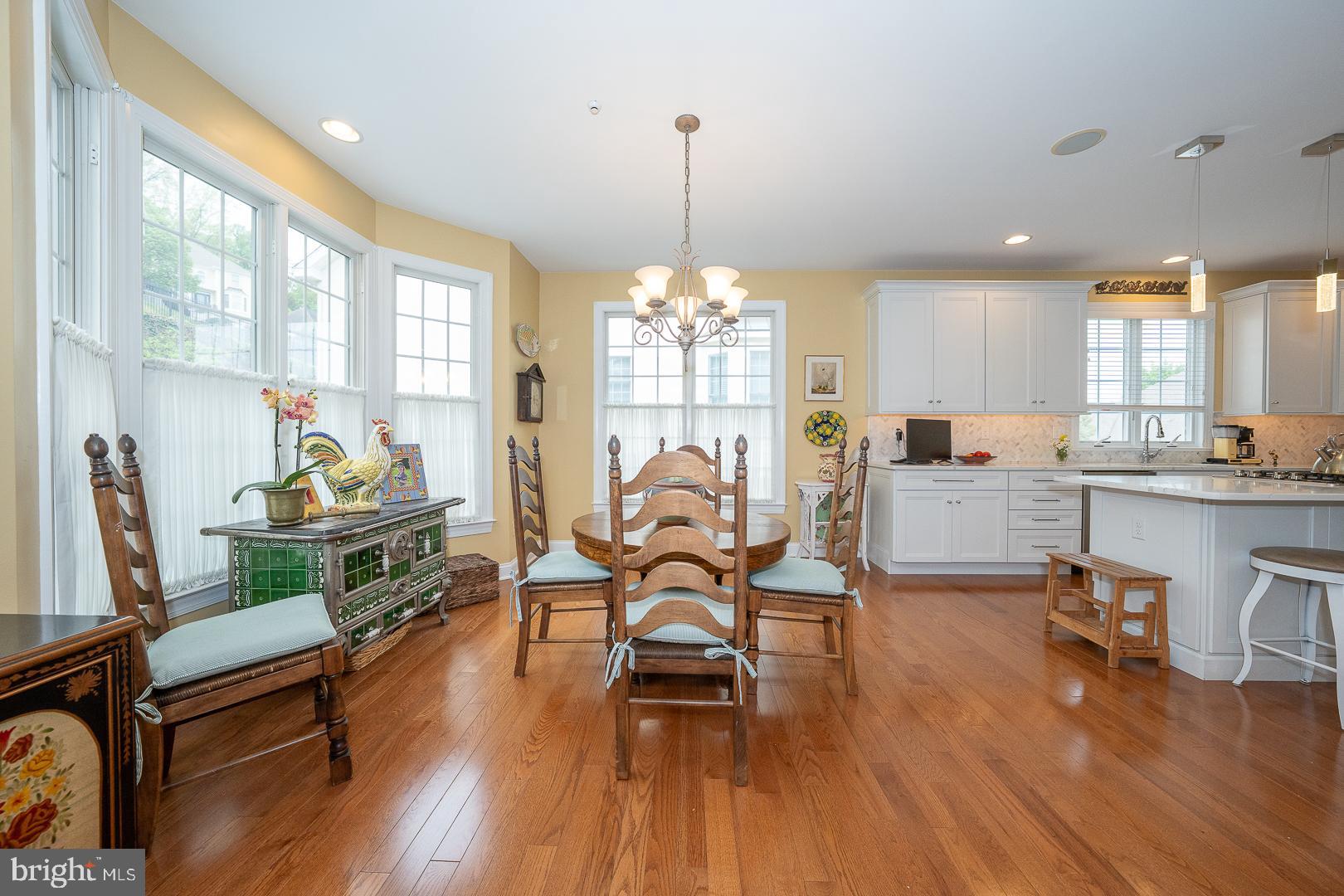 MERION HILL - Residential