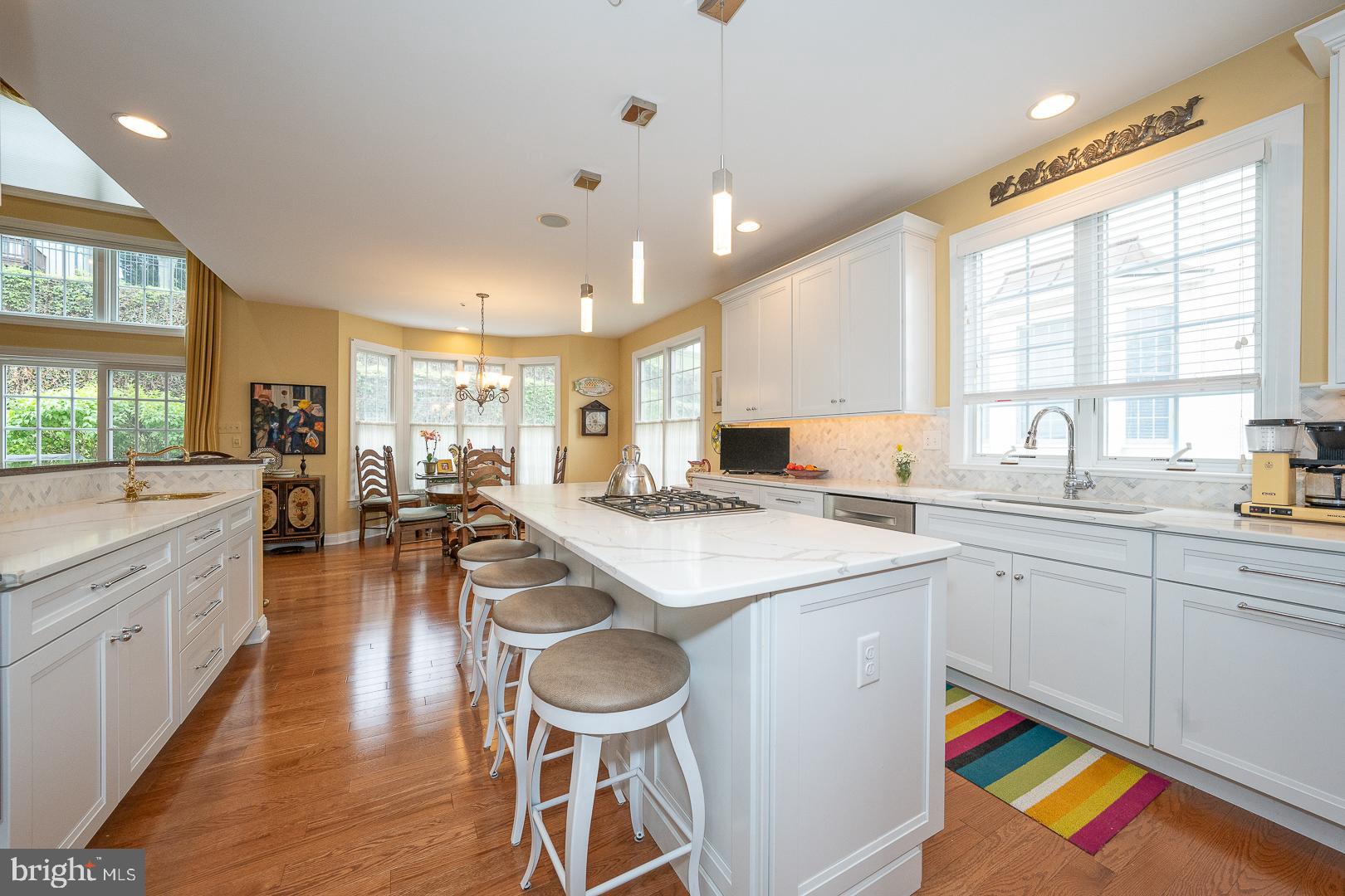 MERION HILL - Residential