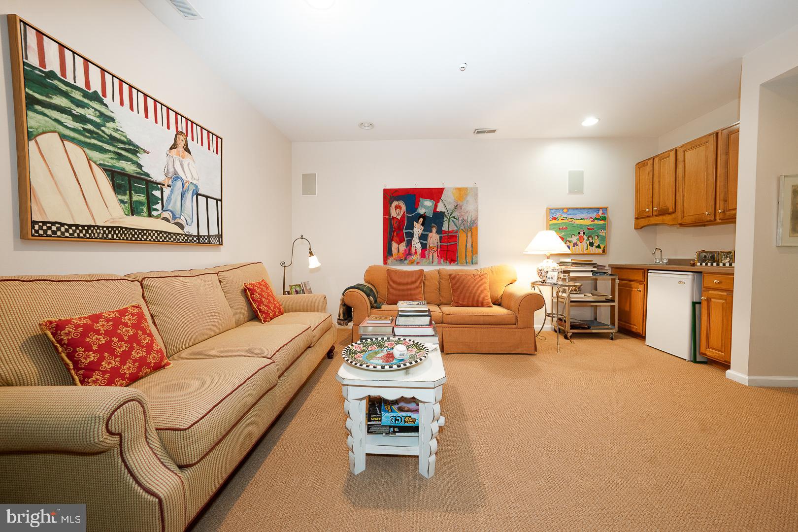 MERION HILL - Residential