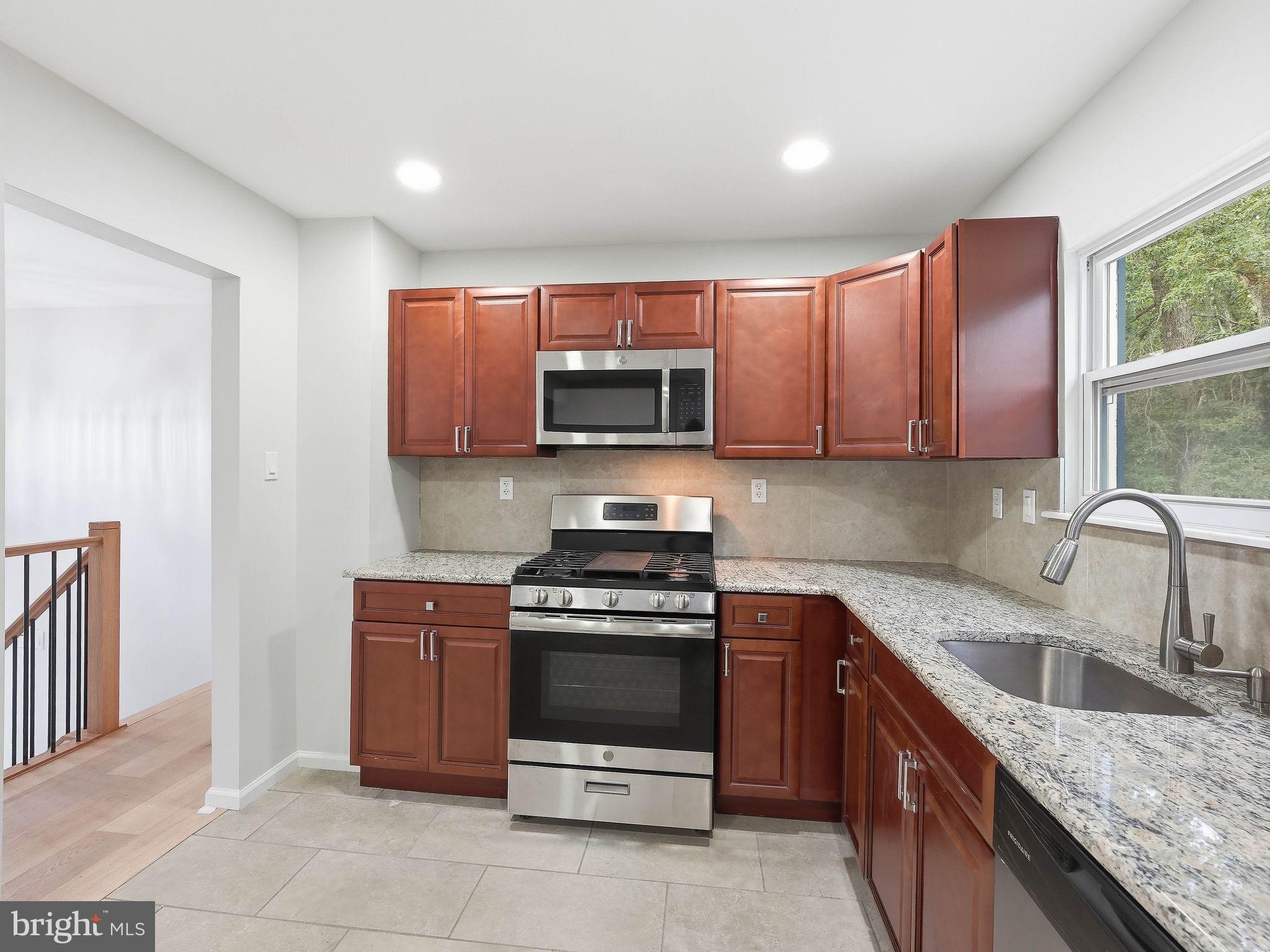 33 BRIARCLIFF ROAD