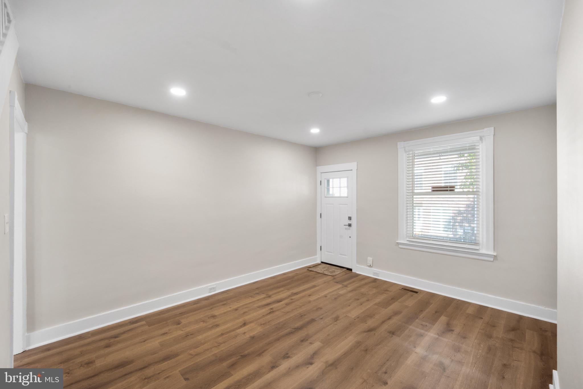 439 DUPONT STREET