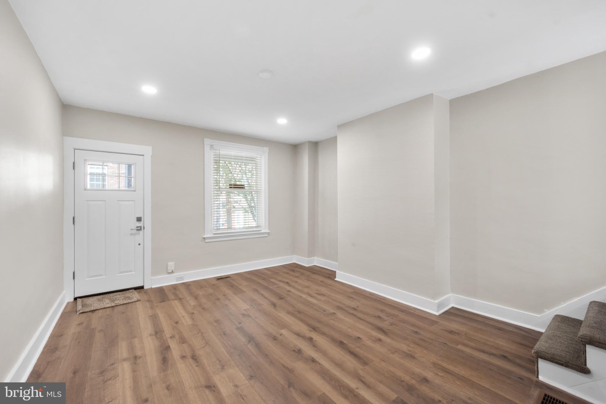 439 DUPONT STREET