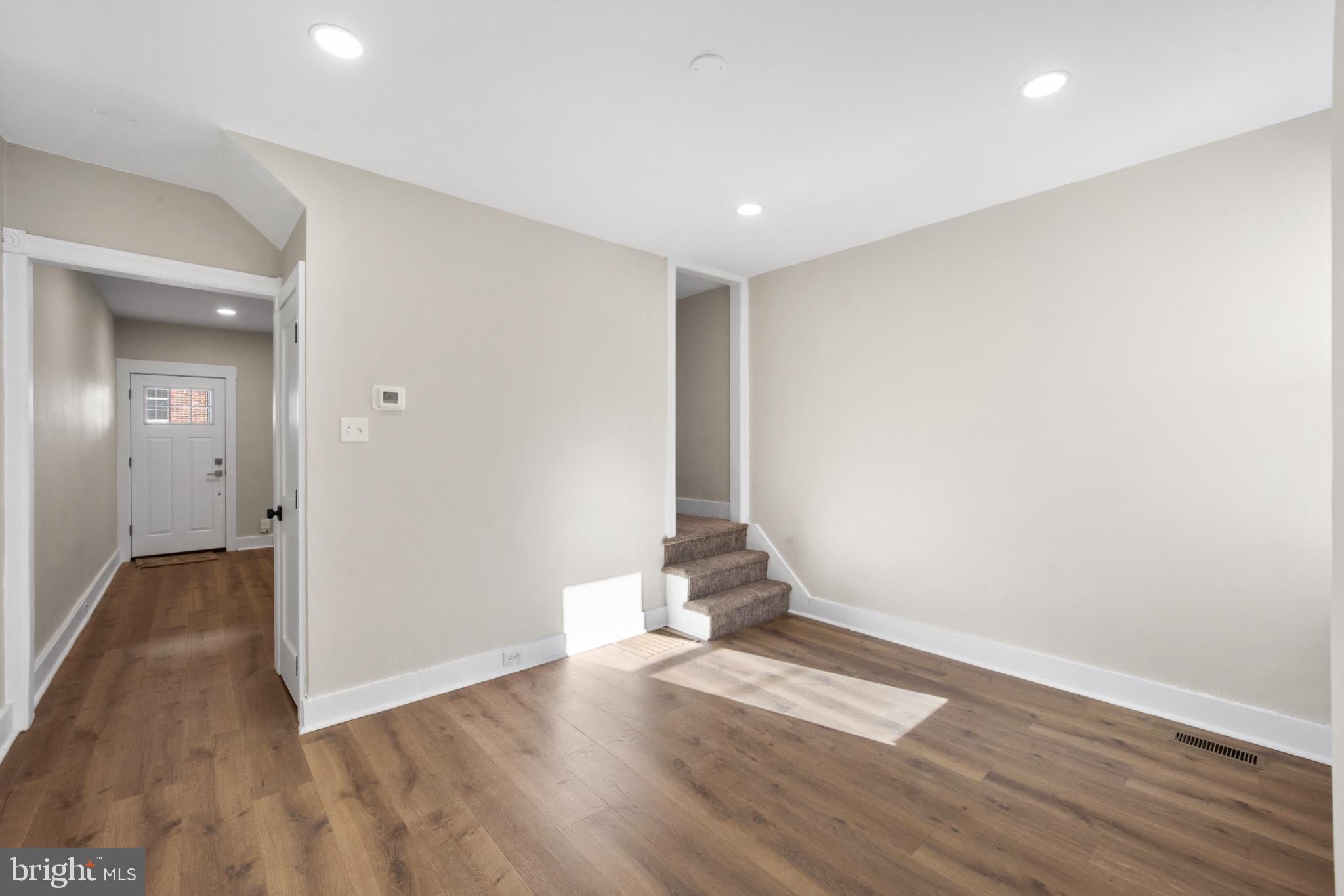 439 DUPONT STREET
