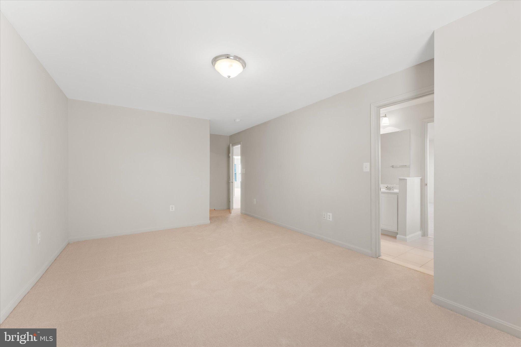 PORT POTOMAC - Residential