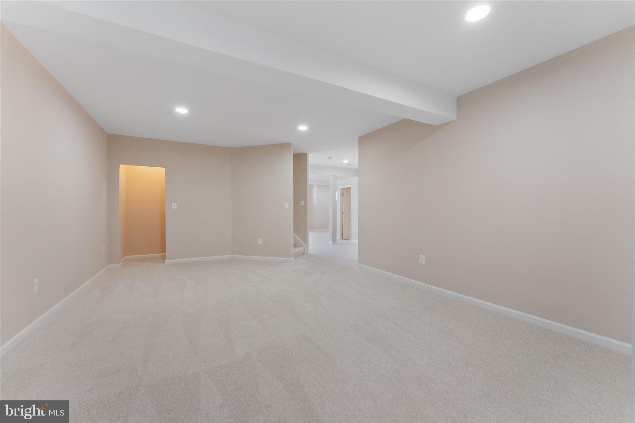 PORT POTOMAC - Residential