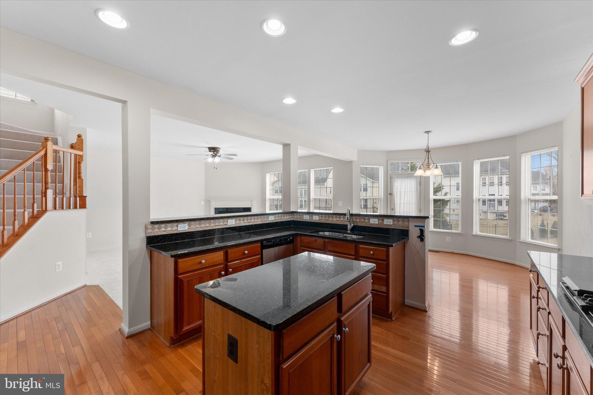 PORT POTOMAC - Residential