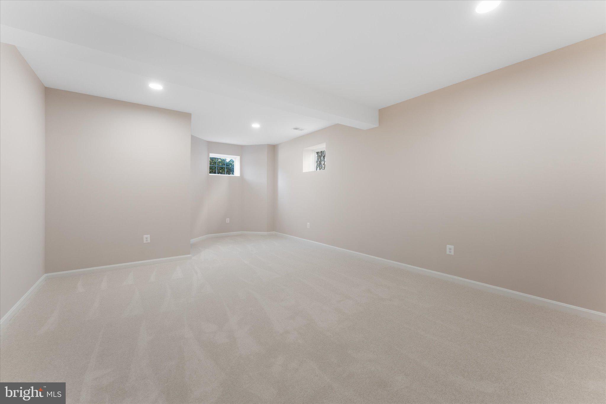 PORT POTOMAC - Residential