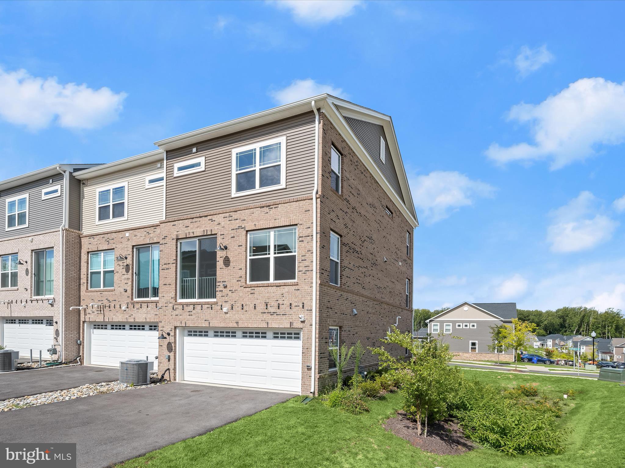 ST CHARLES TOWNS - Residential