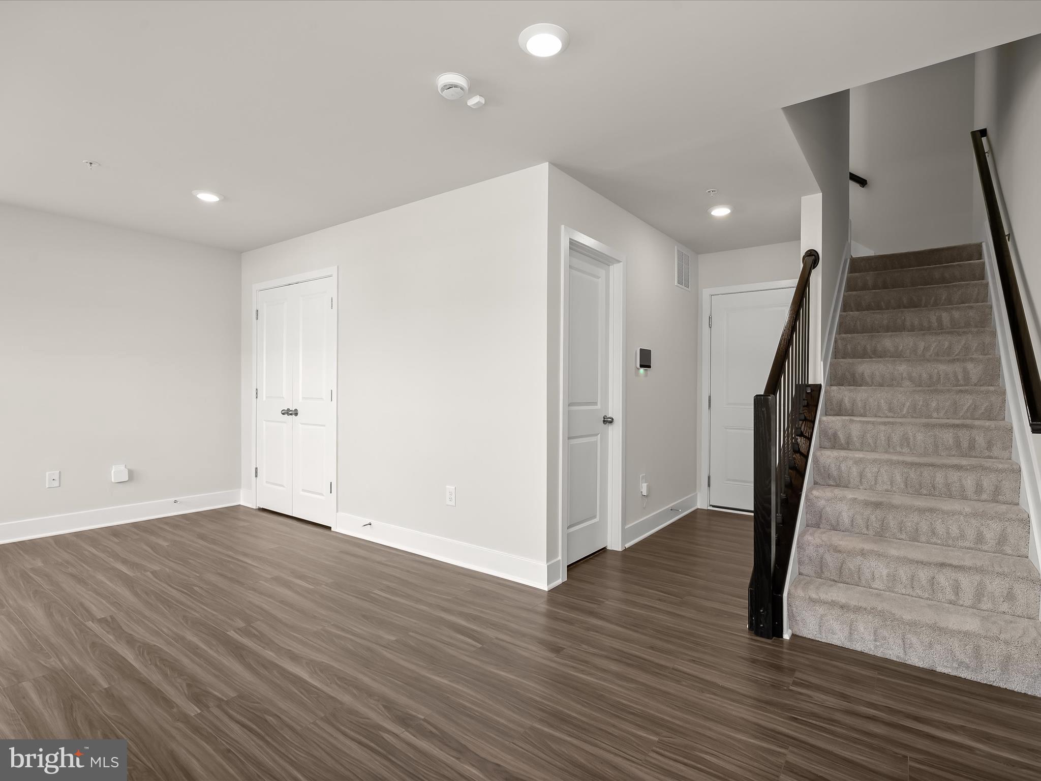 ST CHARLES TOWNS - Residential