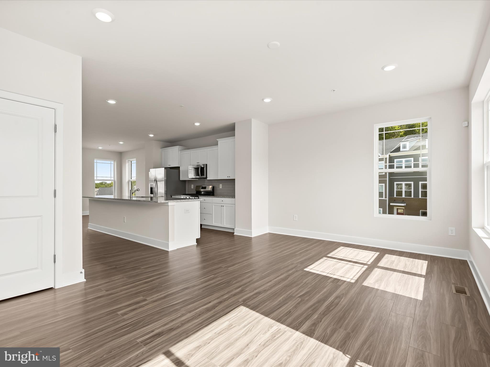 ST CHARLES TOWNS - Residential