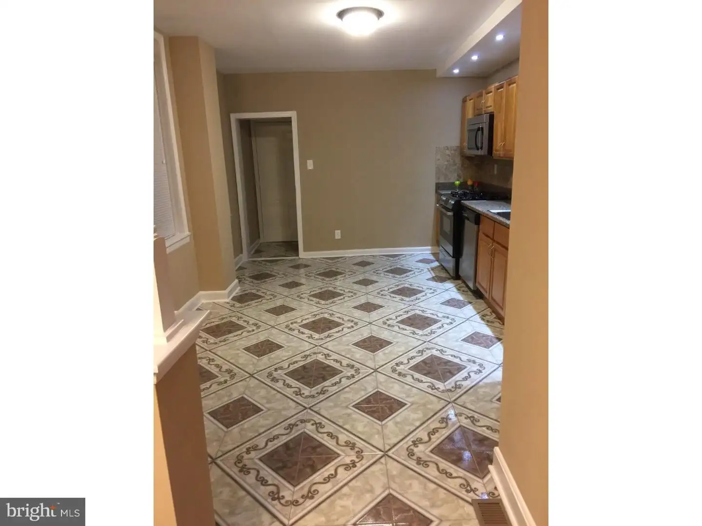 421 W Ruscomb Street, Philadelphia, PA 19120