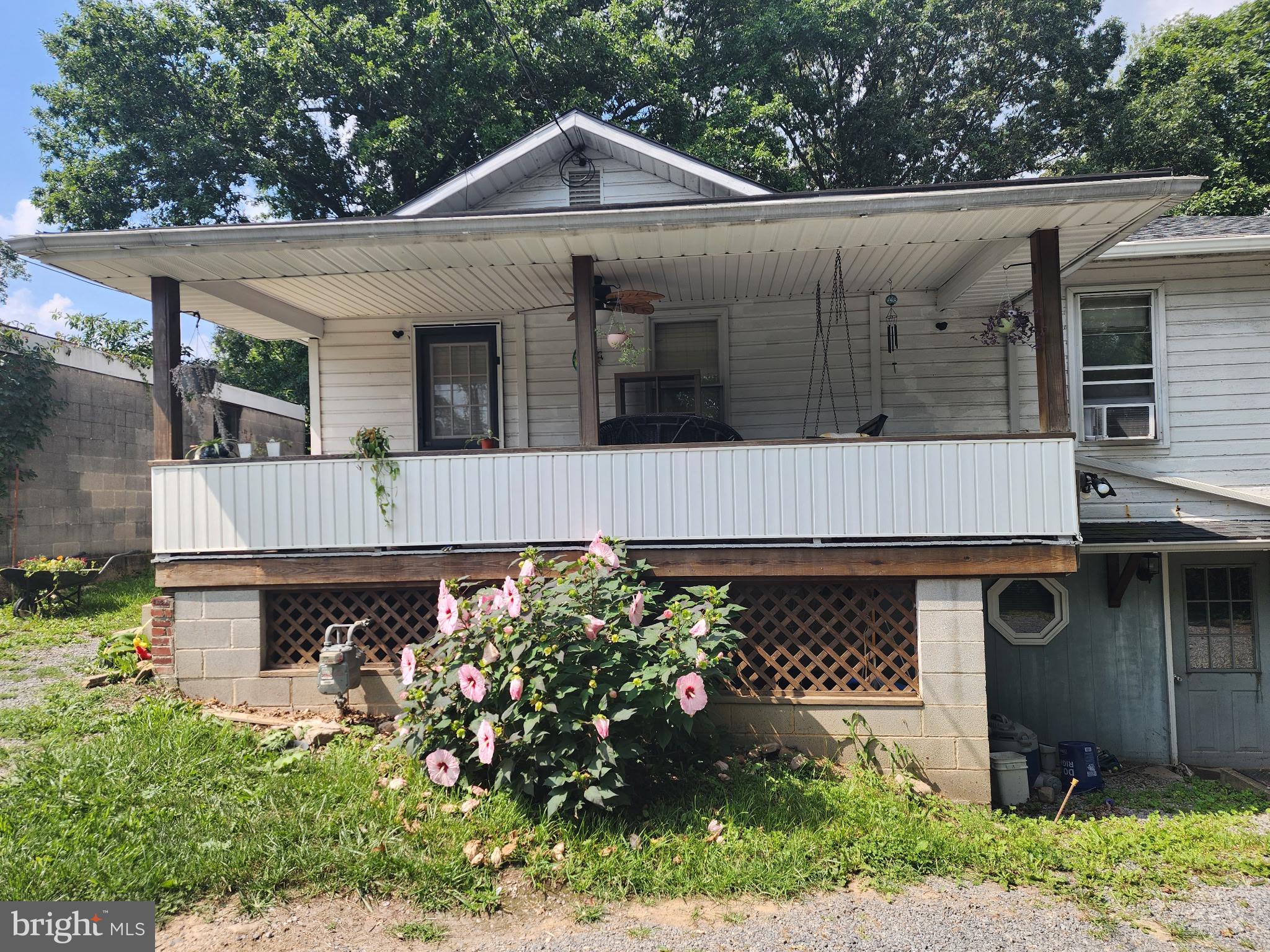 CRESAPTOWN - Residential