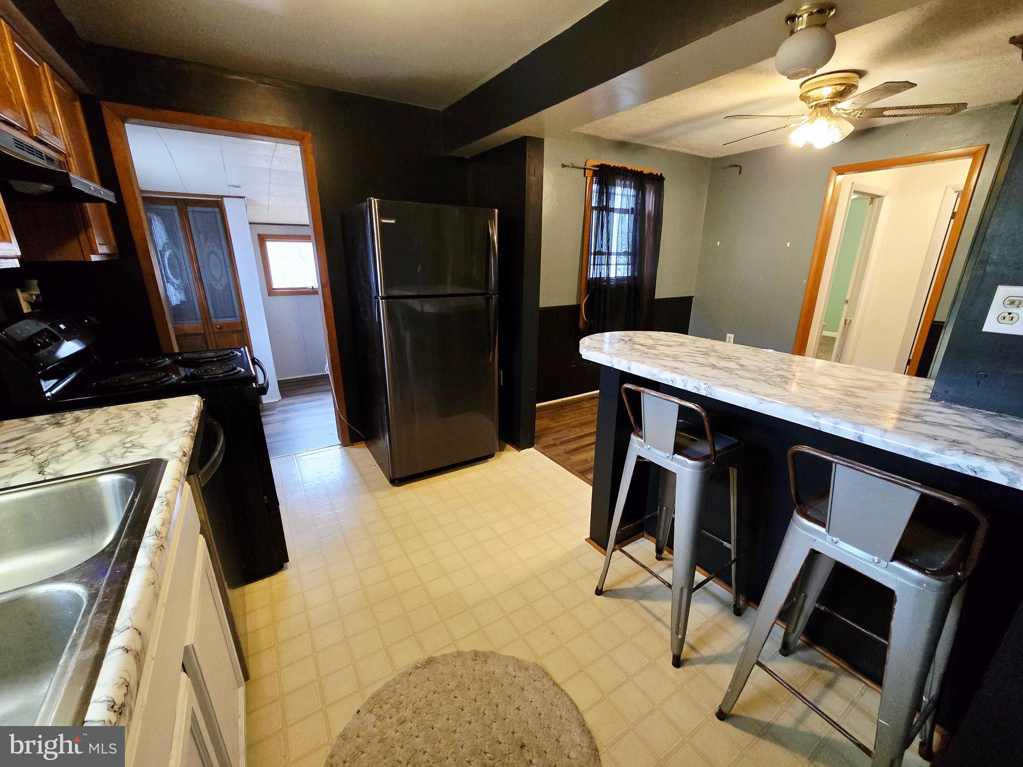 CRESAPTOWN - Residential