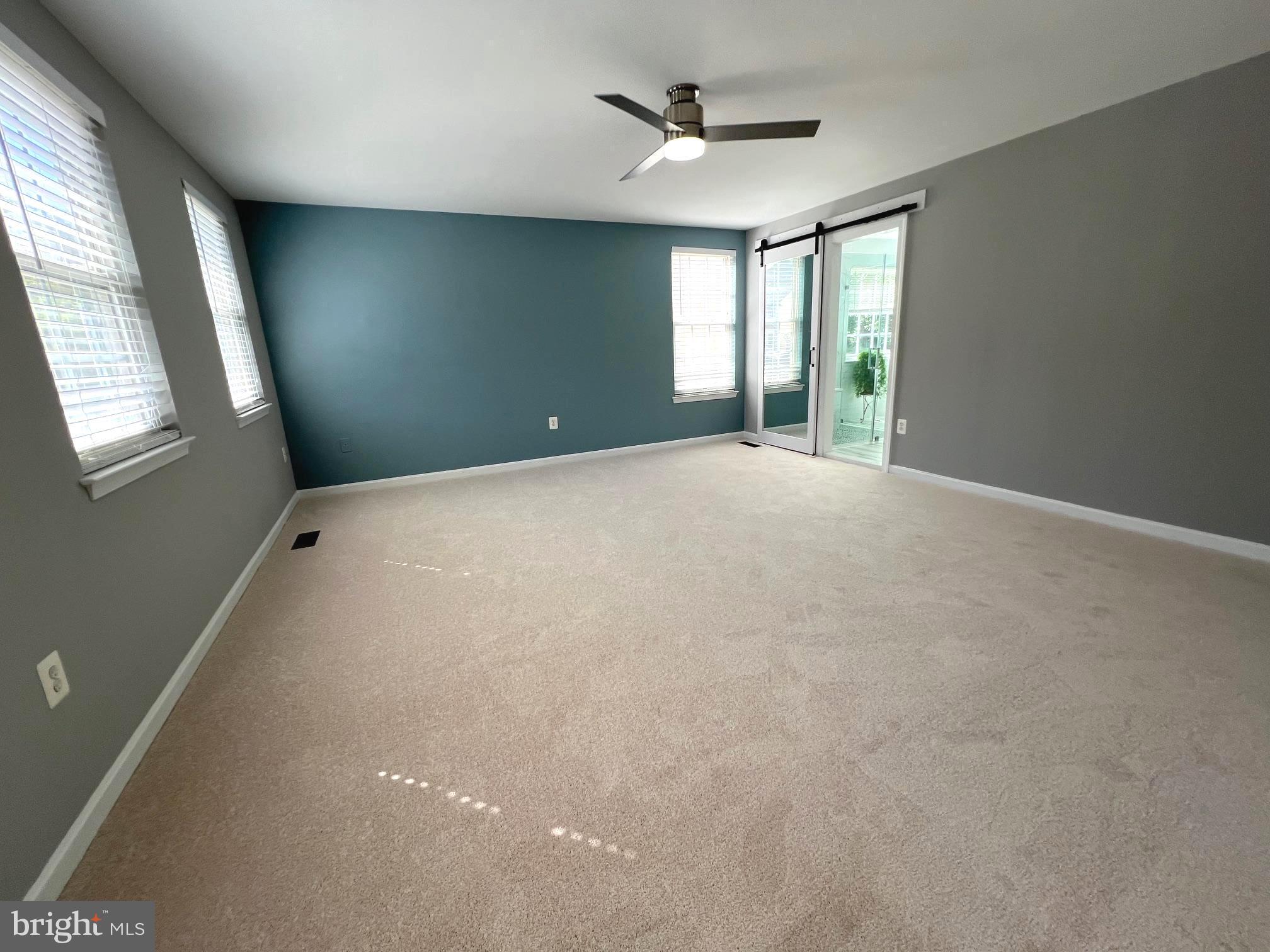 RIDGEFIELD OAKS - Residential