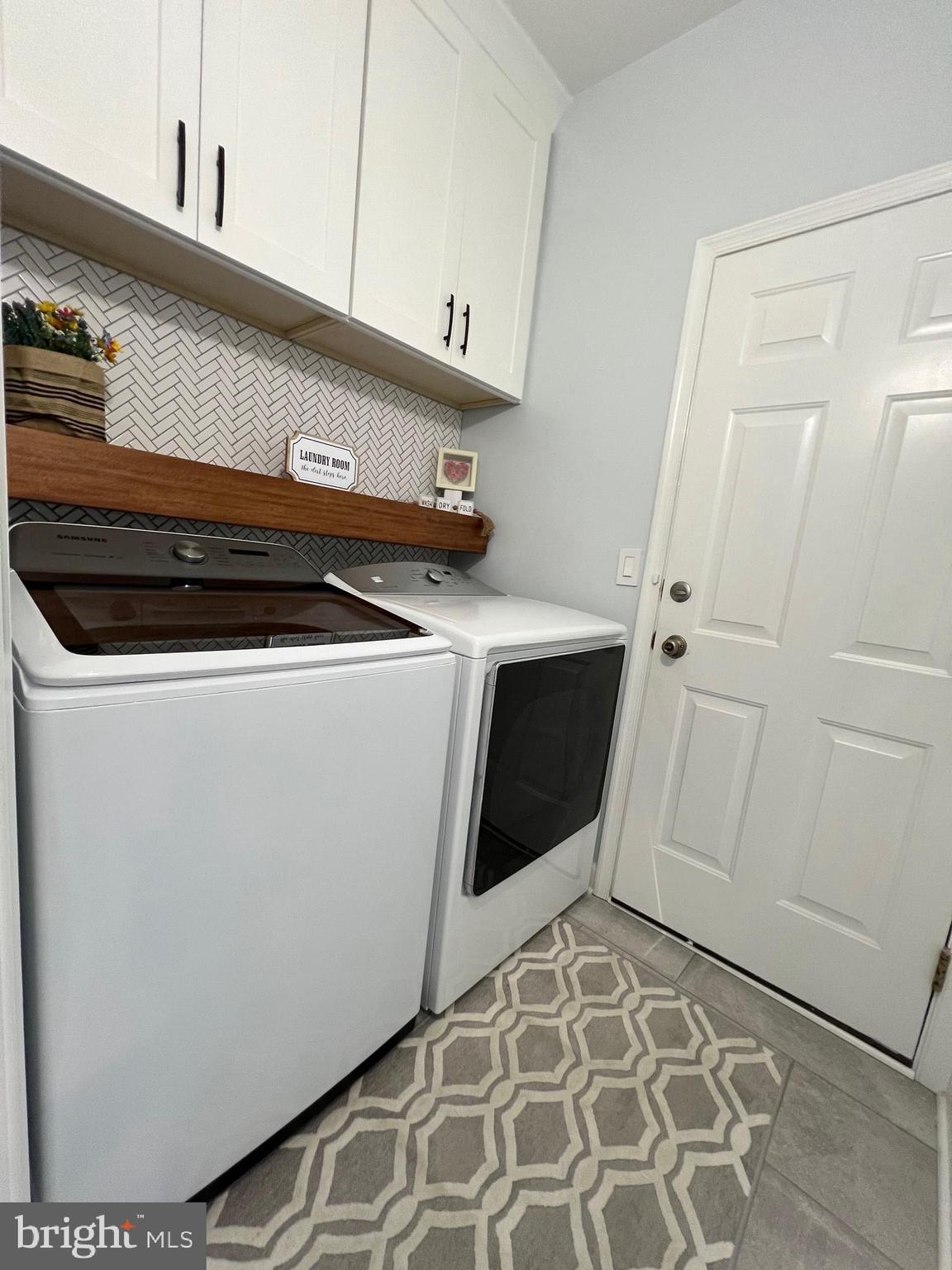 RIDGEFIELD OAKS - Residential