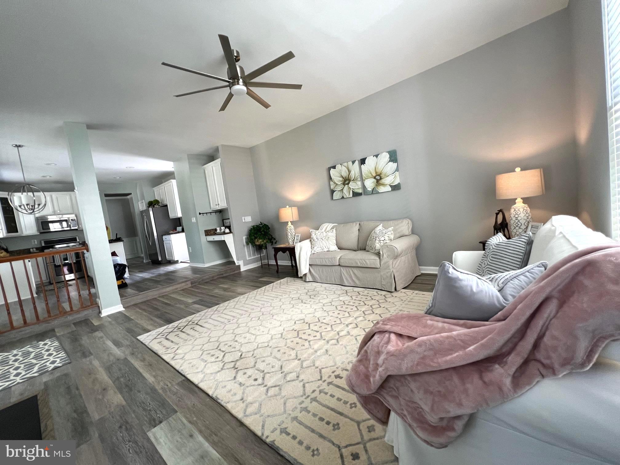 RIDGEFIELD OAKS - Residential