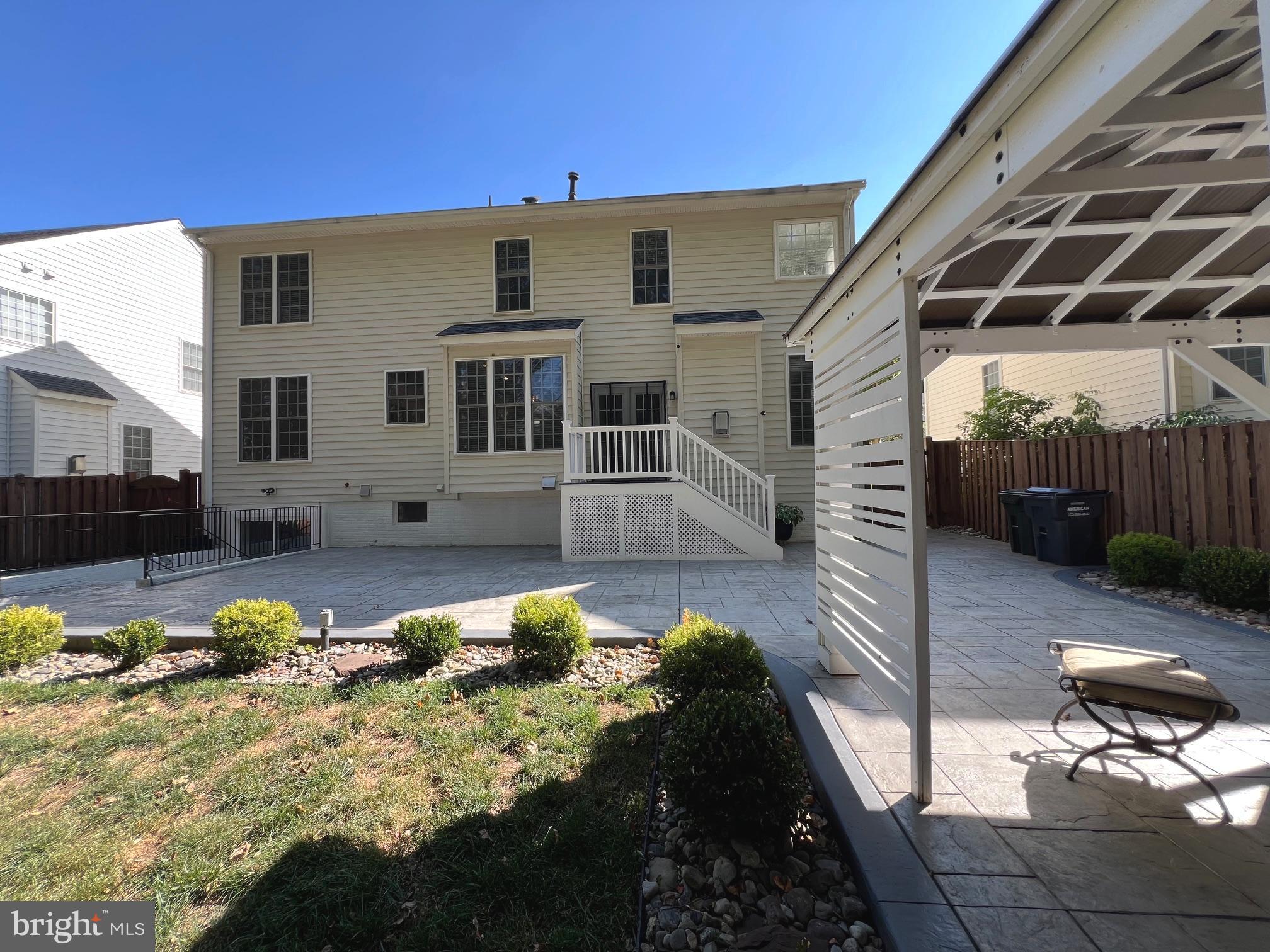 RIDGEFIELD OAKS - Residential