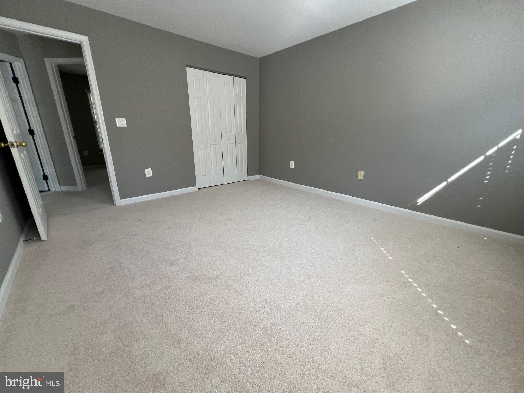 RIDGEFIELD OAKS - Residential