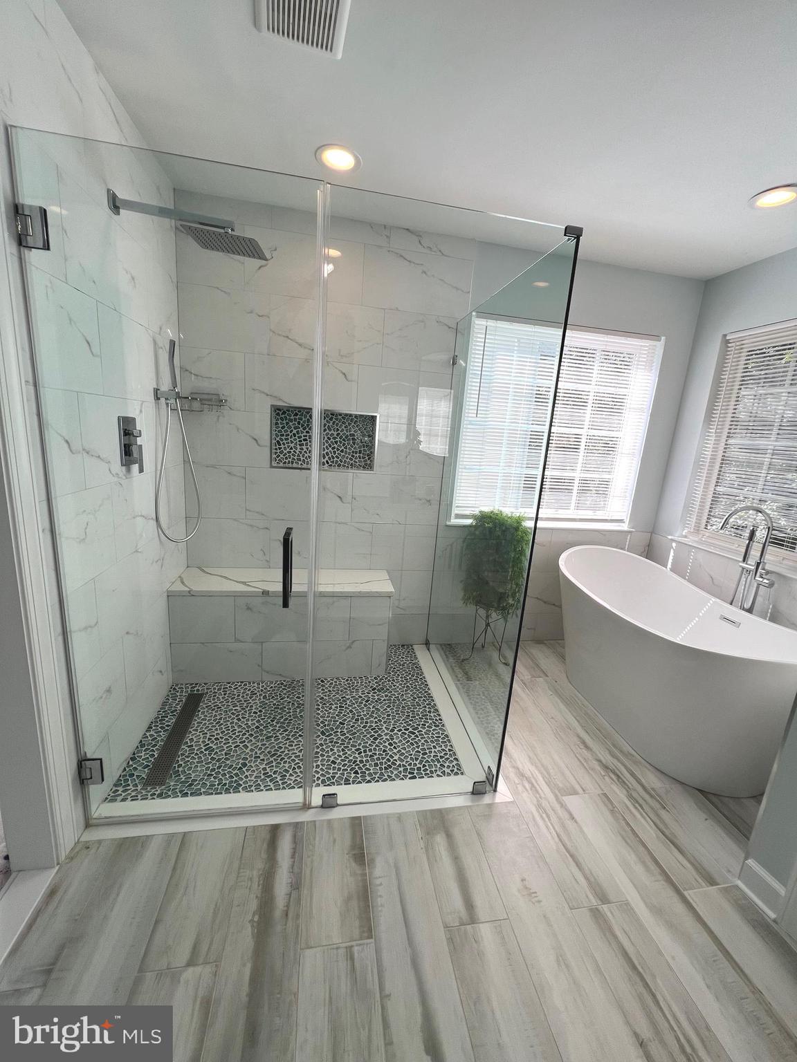 RIDGEFIELD OAKS - Residential