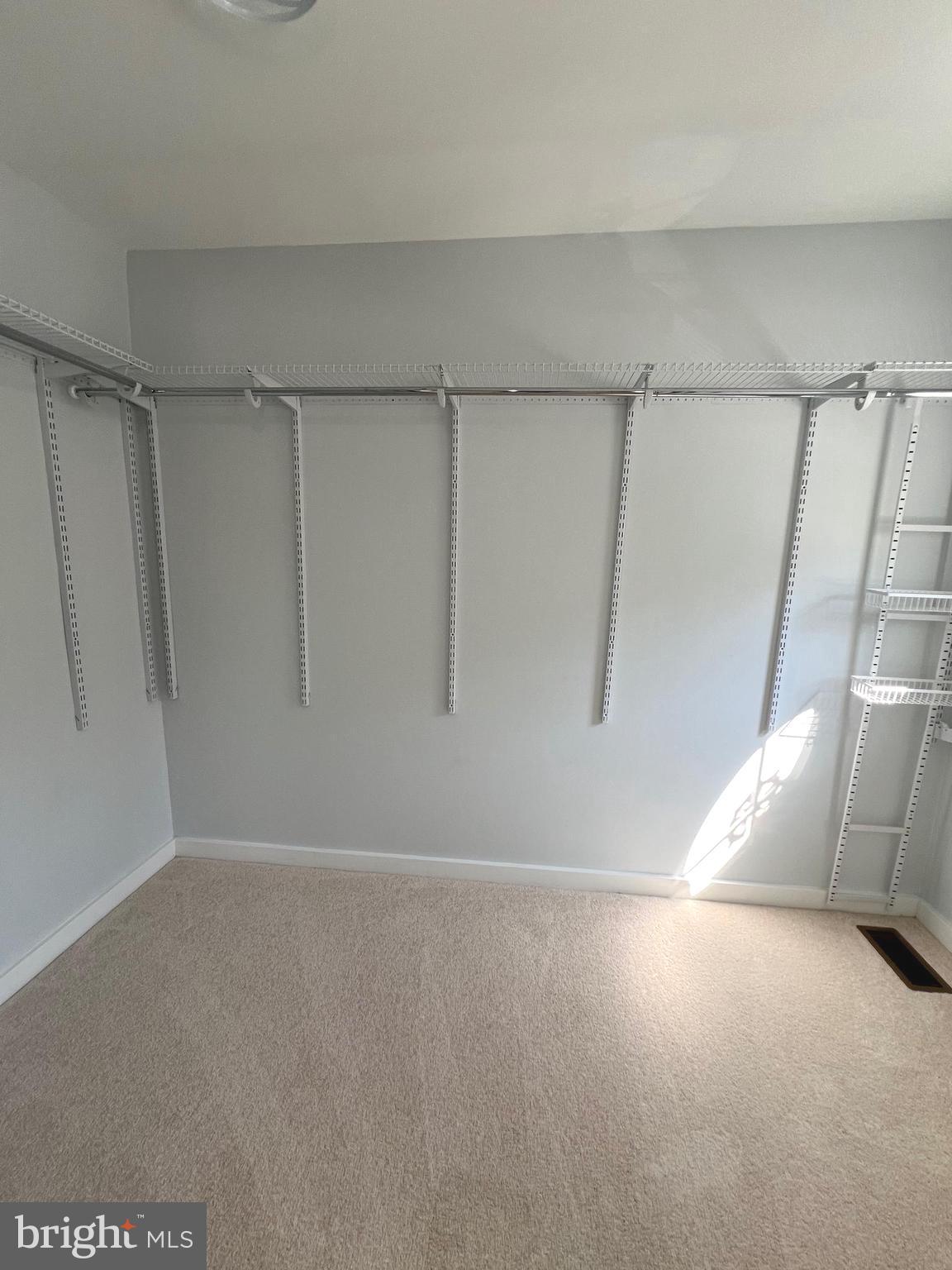 RIDGEFIELD OAKS - Residential