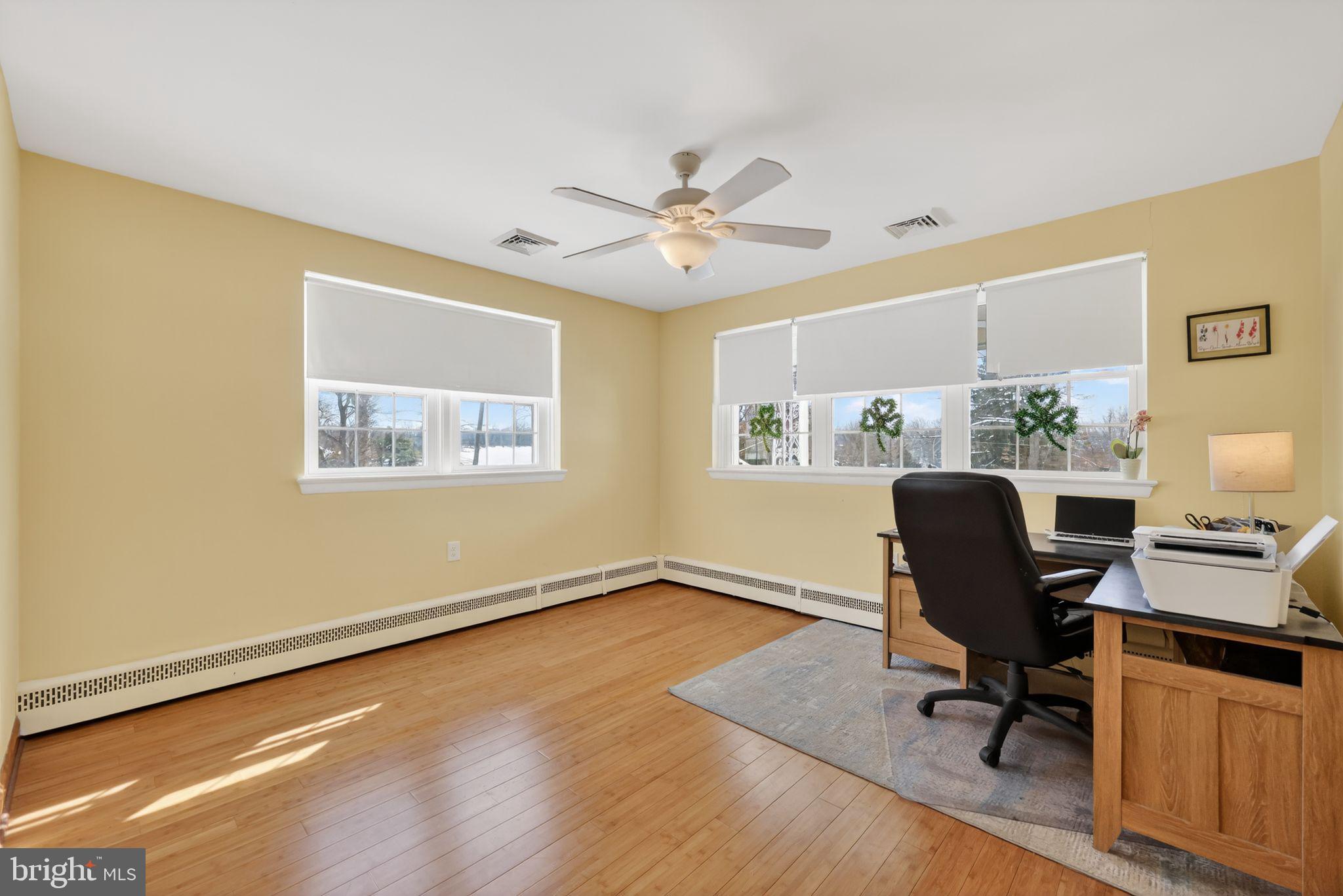 HUNTINGDON VALLEY - Residential