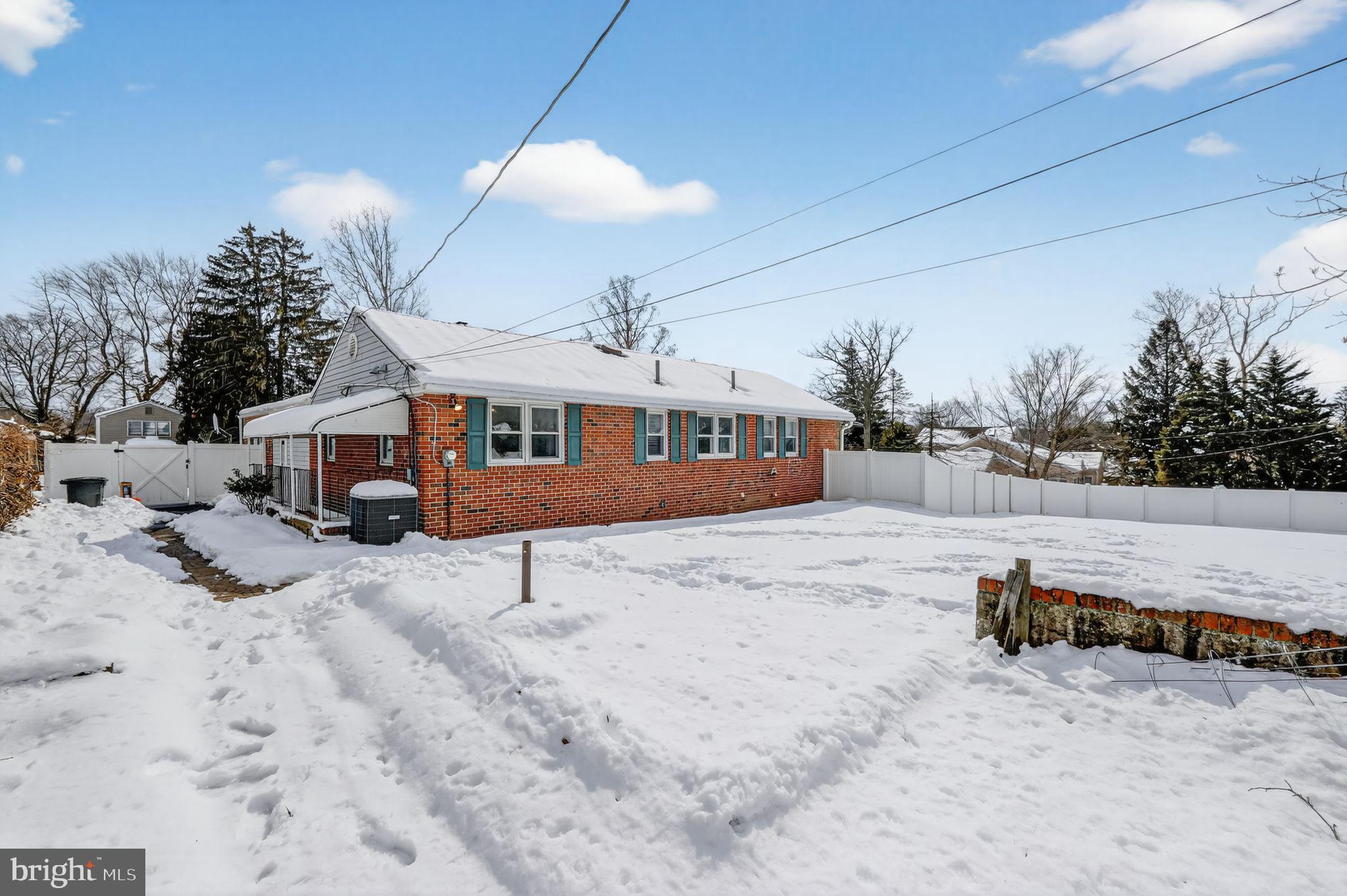 HUNTINGDON VALLEY - Residential