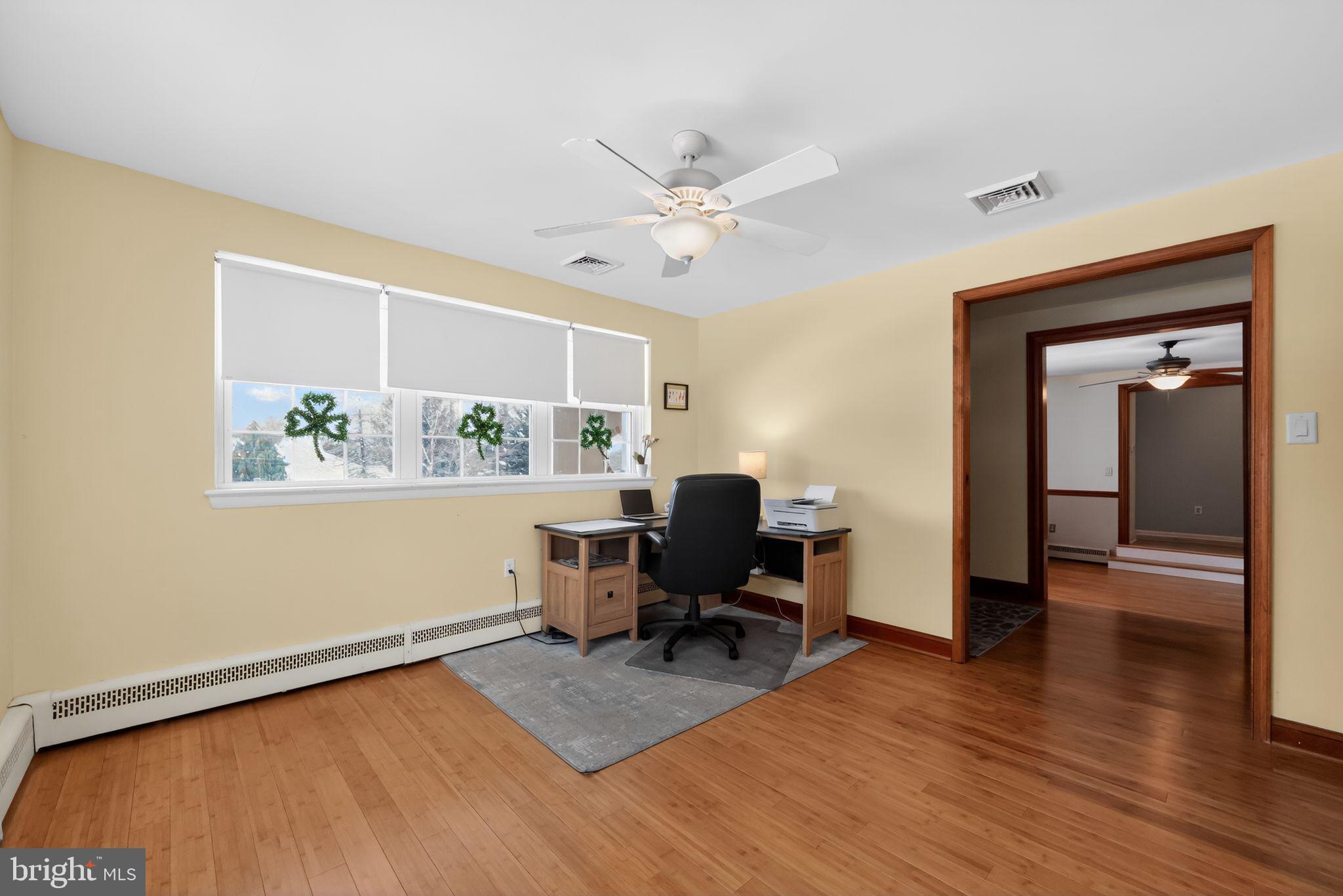 HUNTINGDON VALLEY - Residential