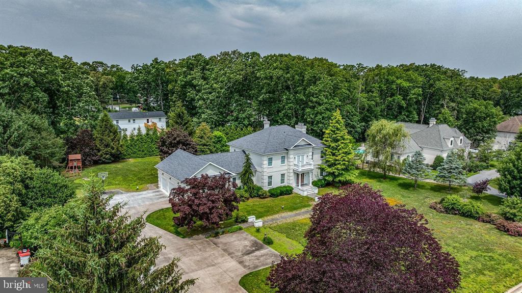 1880 BROOKFIELD STREET