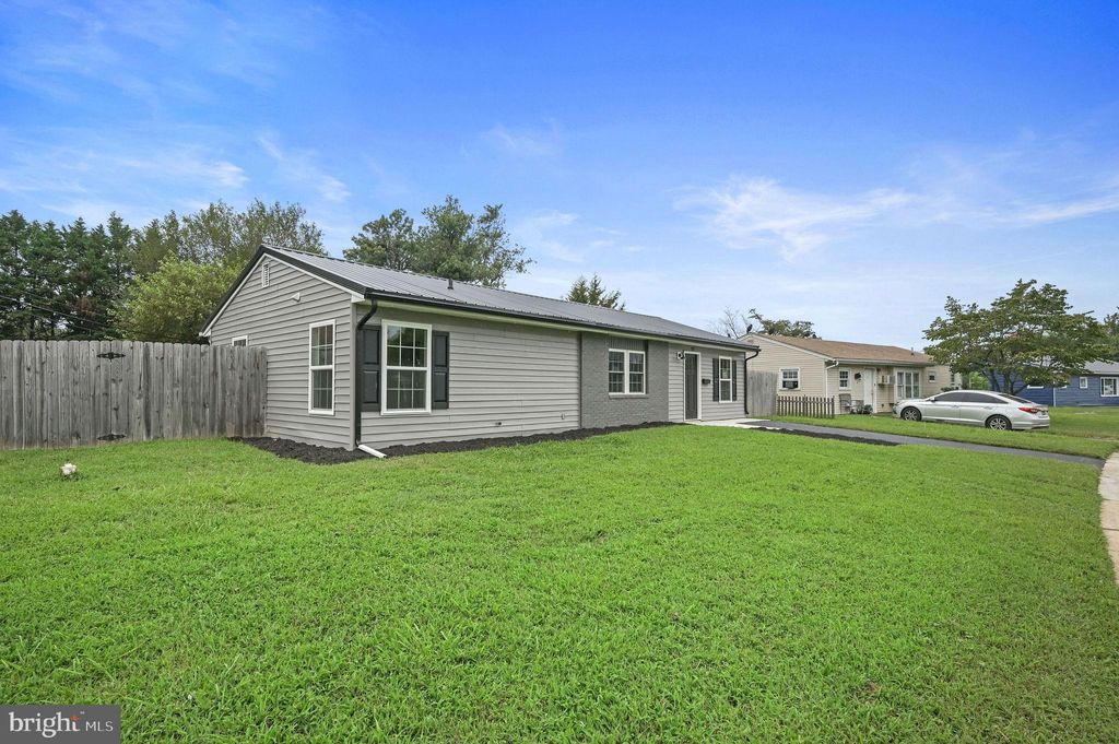 Photo of 127 Saxton Road, DOVER, DE 19901 (MLS # DEKT2039584)