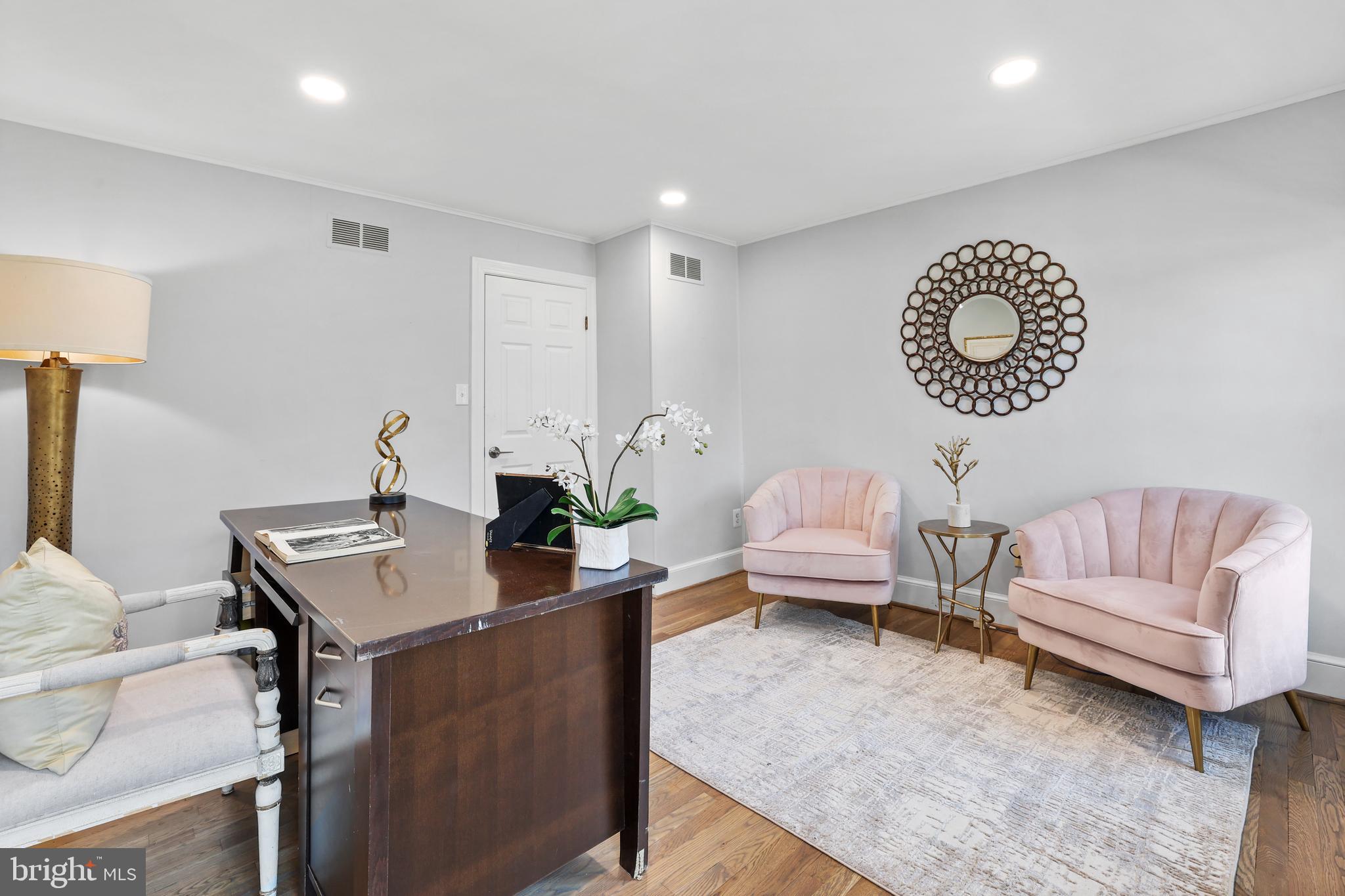 LYNWOOD - Residential