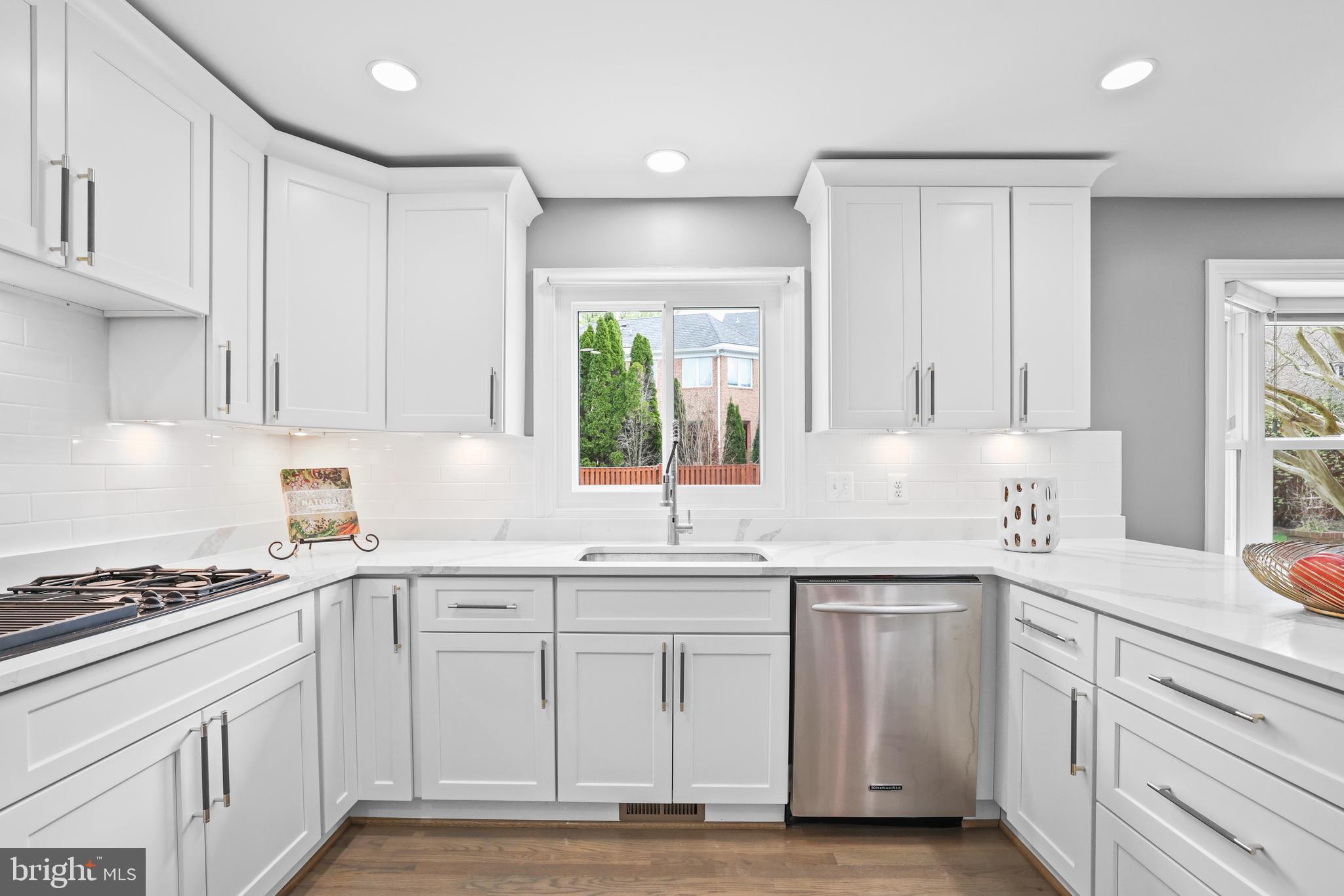 LYNWOOD - Residential