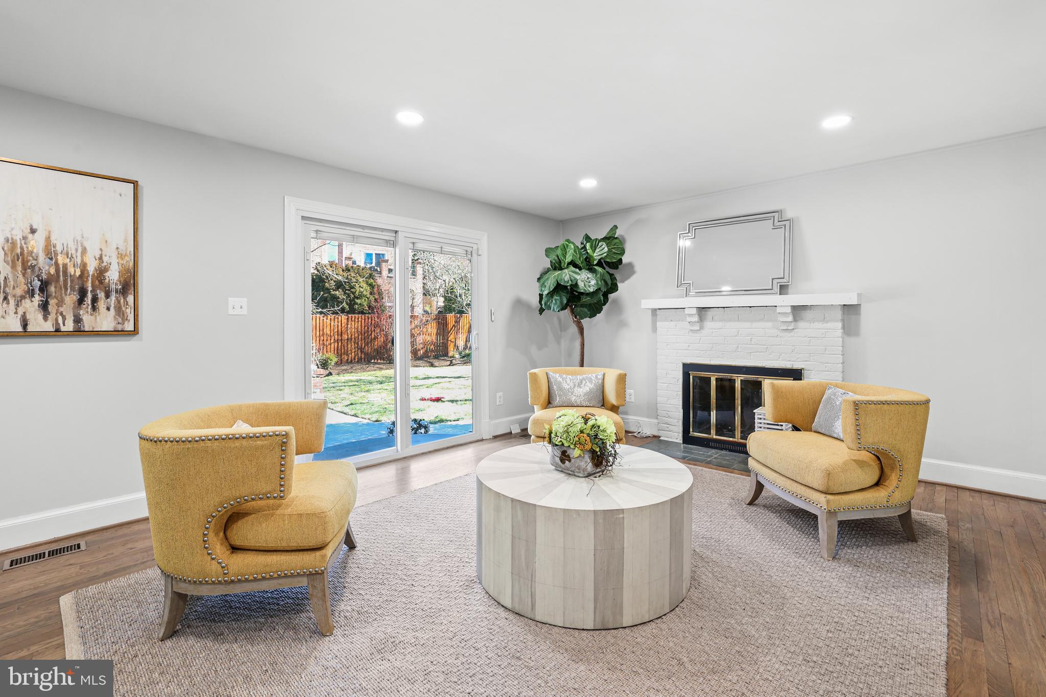 LYNWOOD - Residential